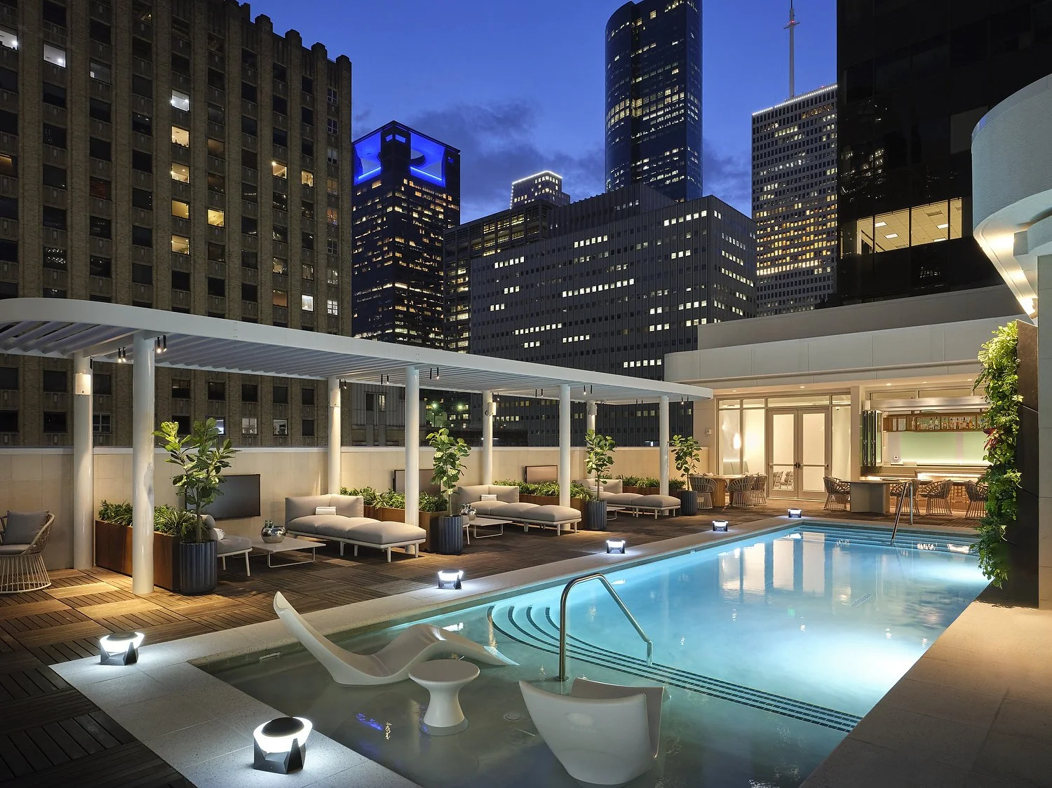JW_HOUDJ_pool_drone_dusk.JPG