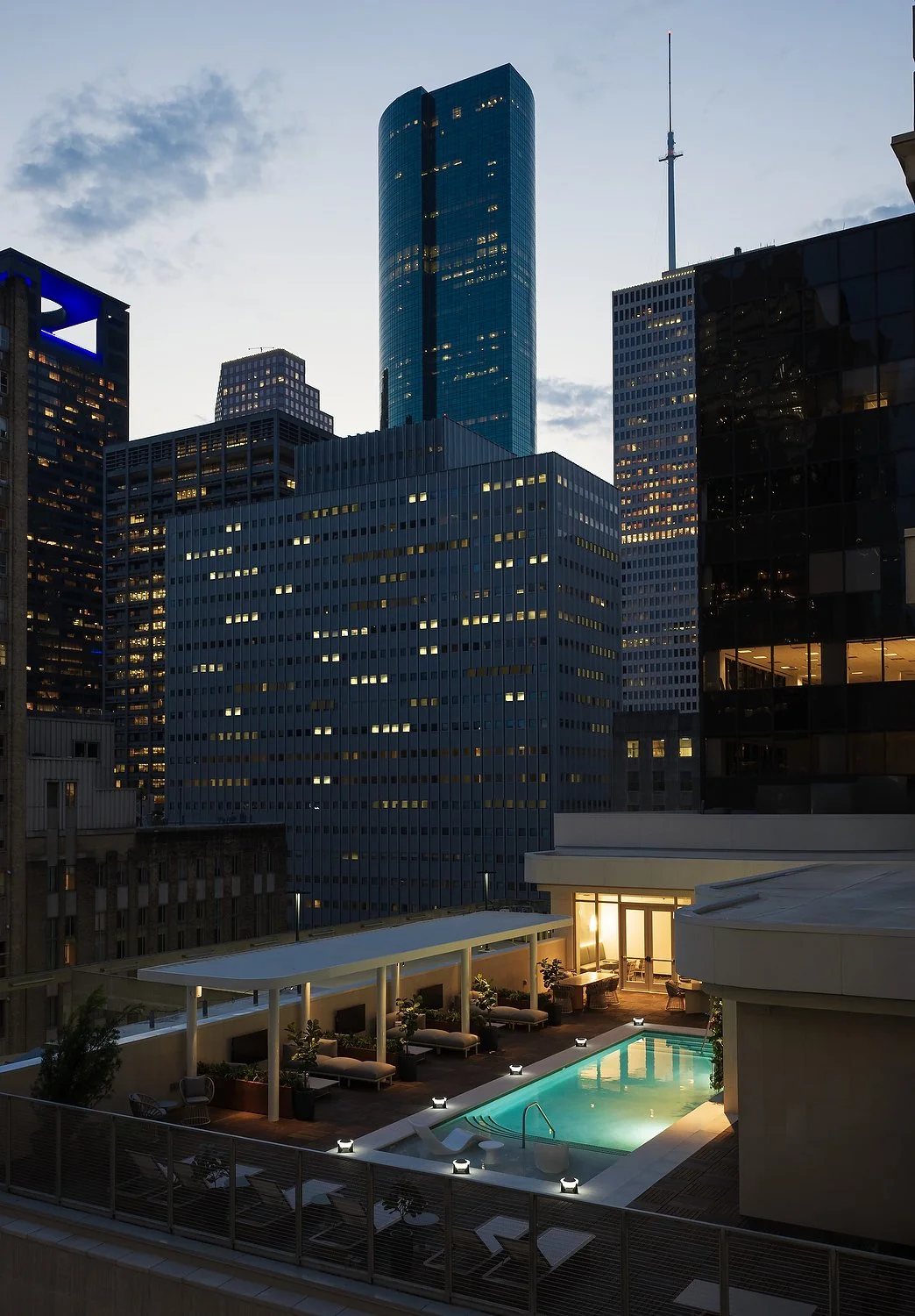 JW_HOUDJ_pool_drone_duskD.JPG