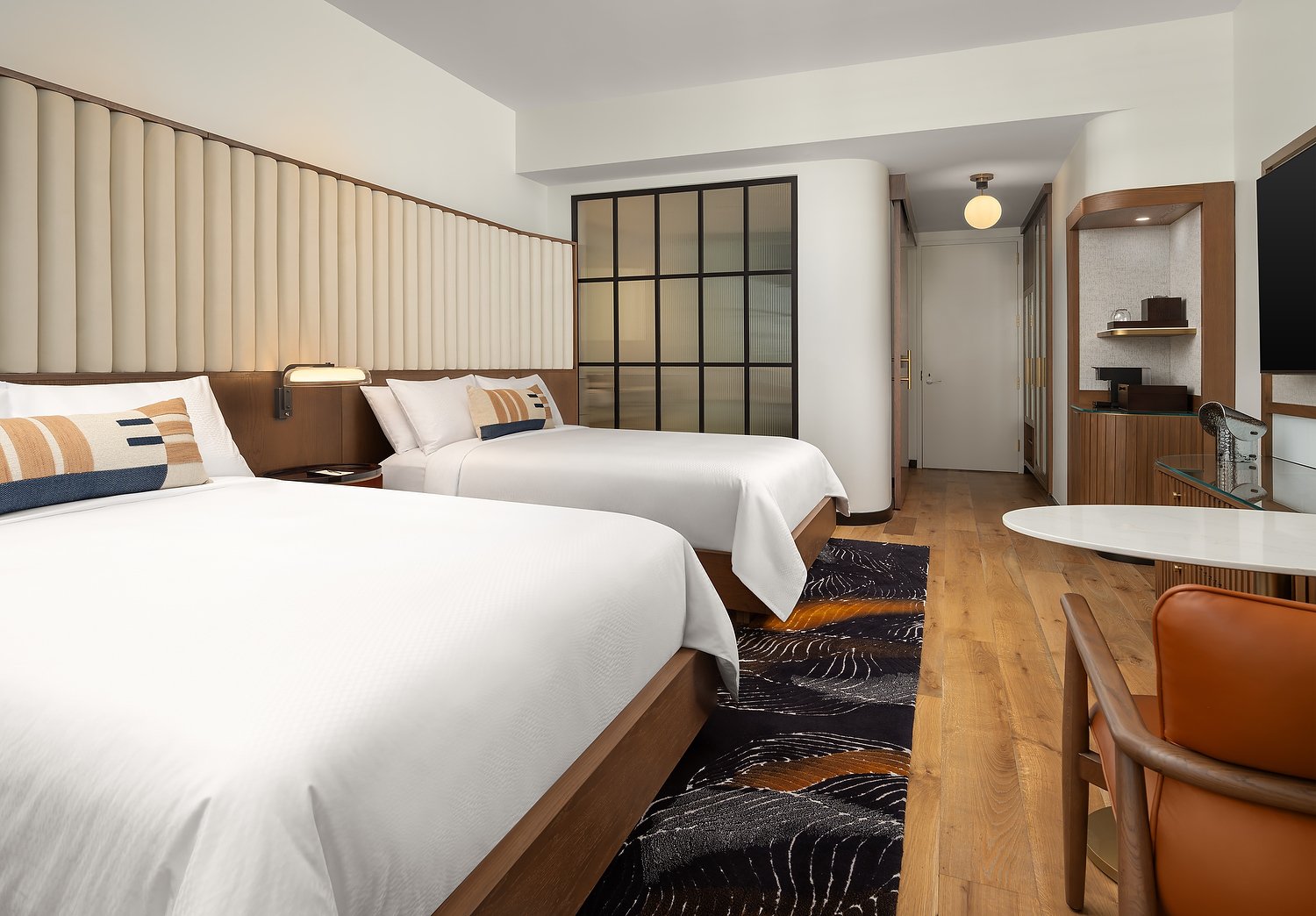 JW_HOUDJ_rm925_Griffin_reverse_room.JPG
