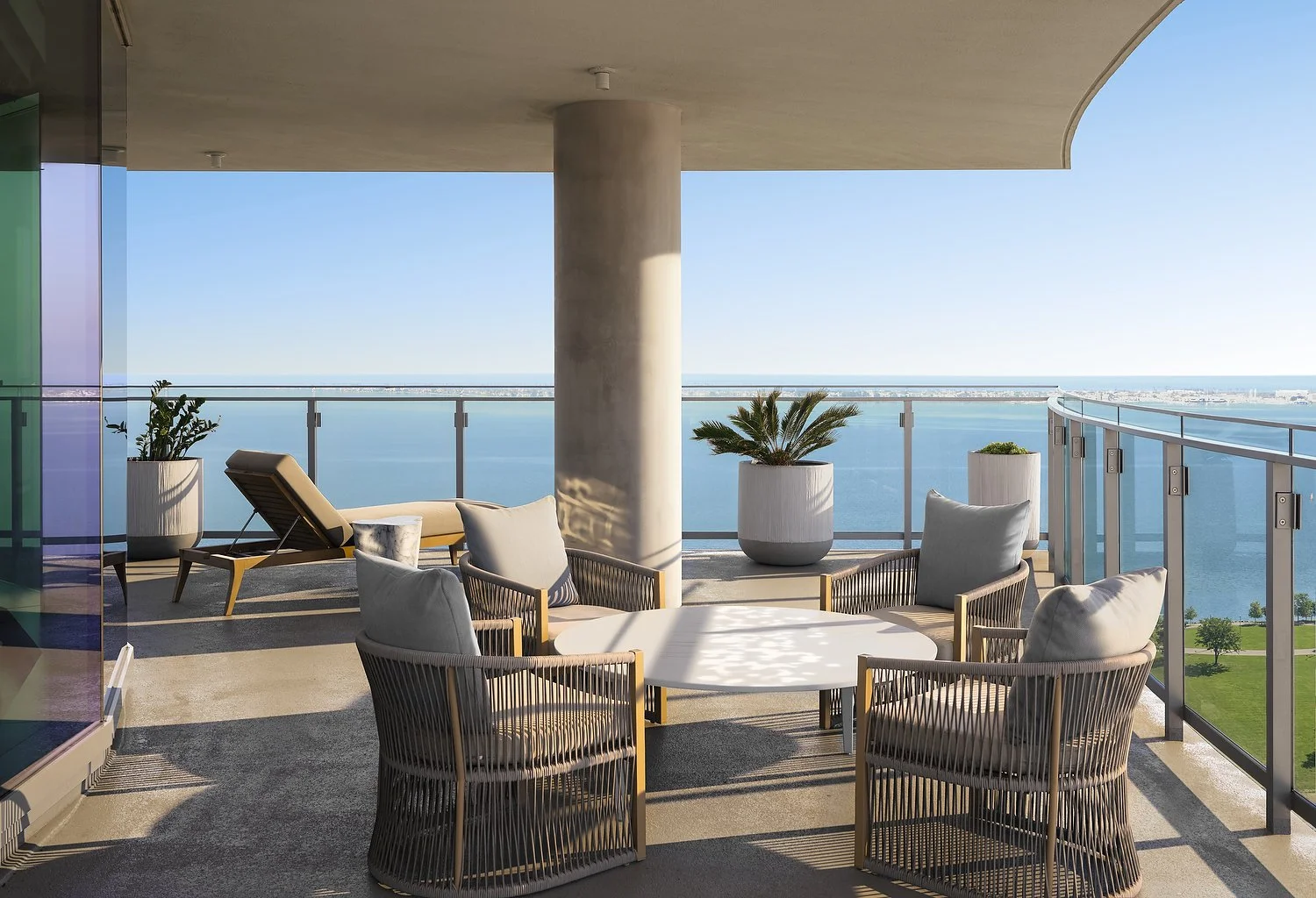 GL_SANGE_rm19001_balcony.JPG