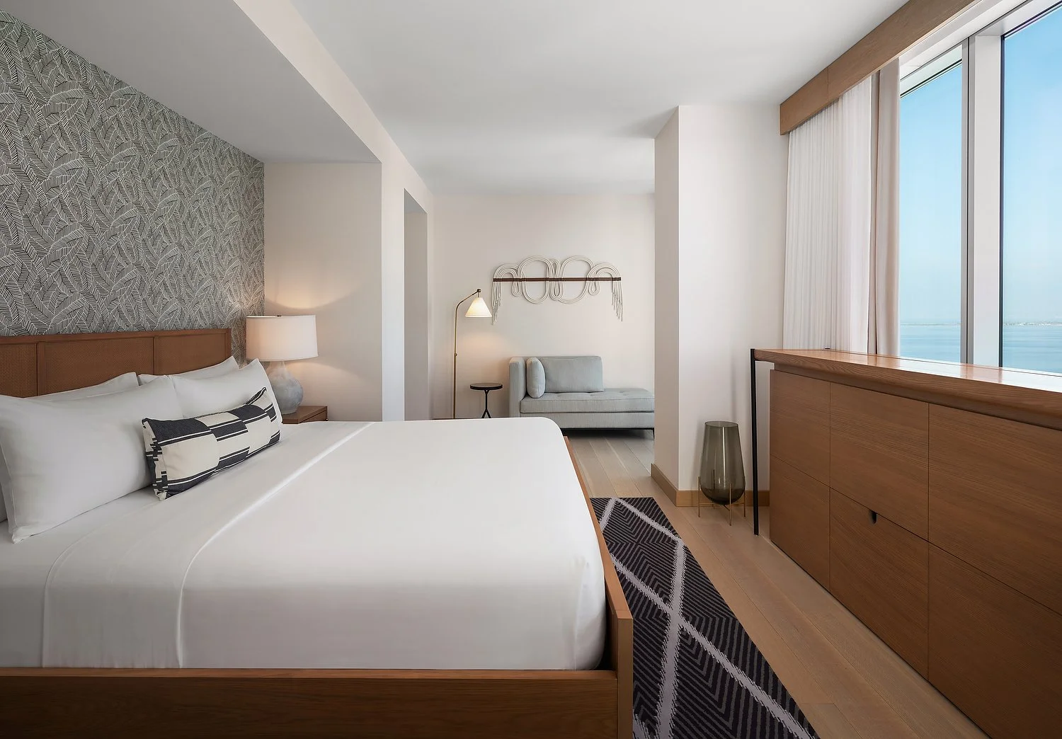 GL_SANGE_rm19001_pres_suite_bedroom.TIF3.JPG