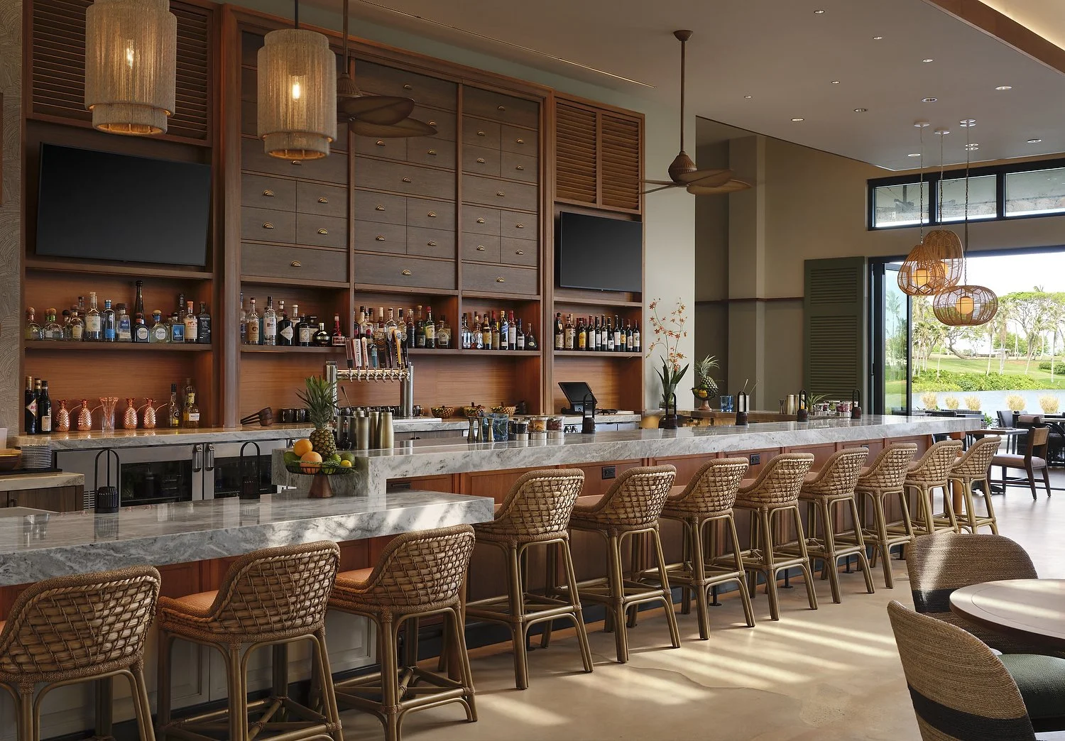 KAUAI HILTON Bar Polished.JPG