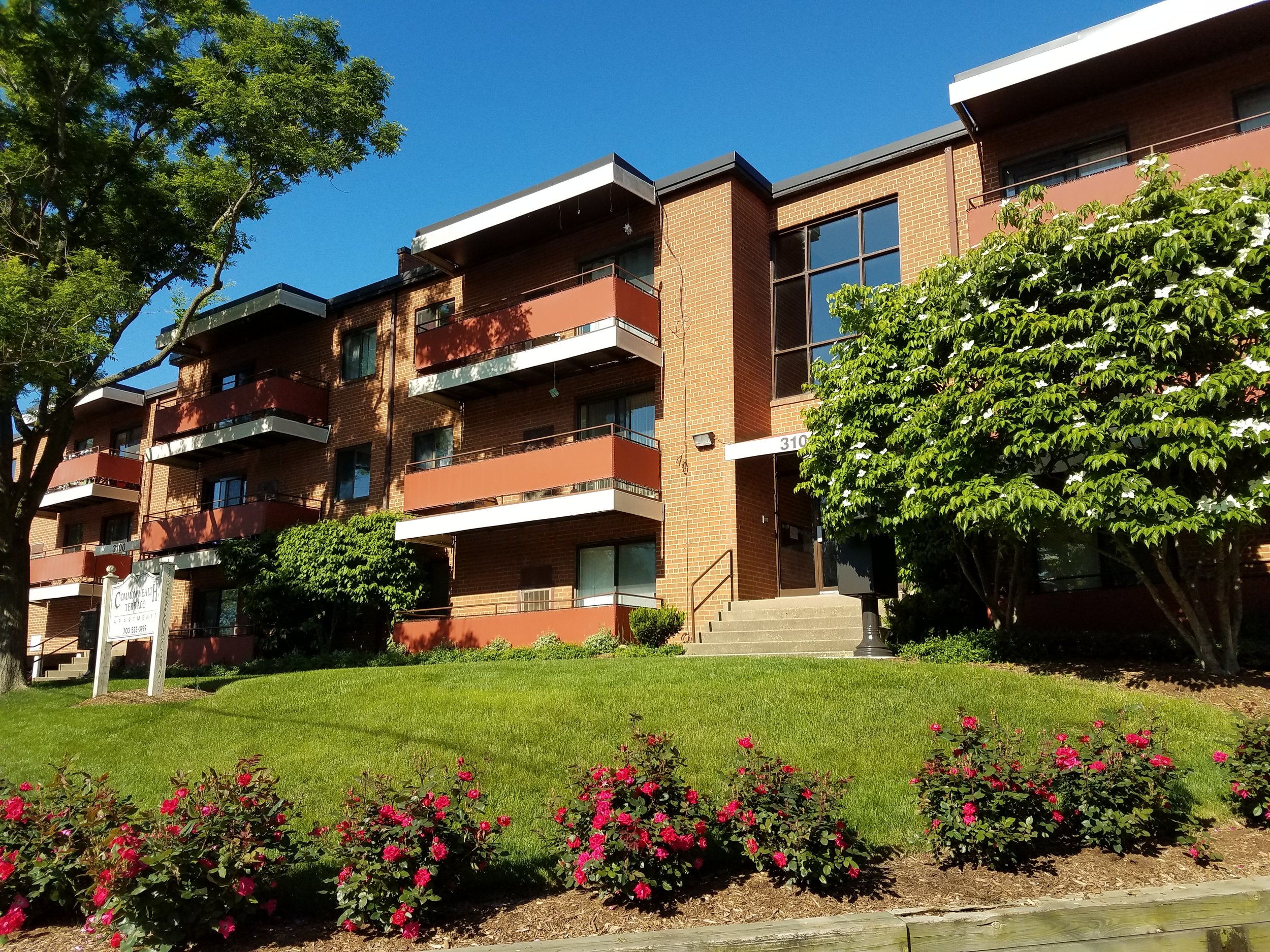 Commonwealth Terrace Apartments