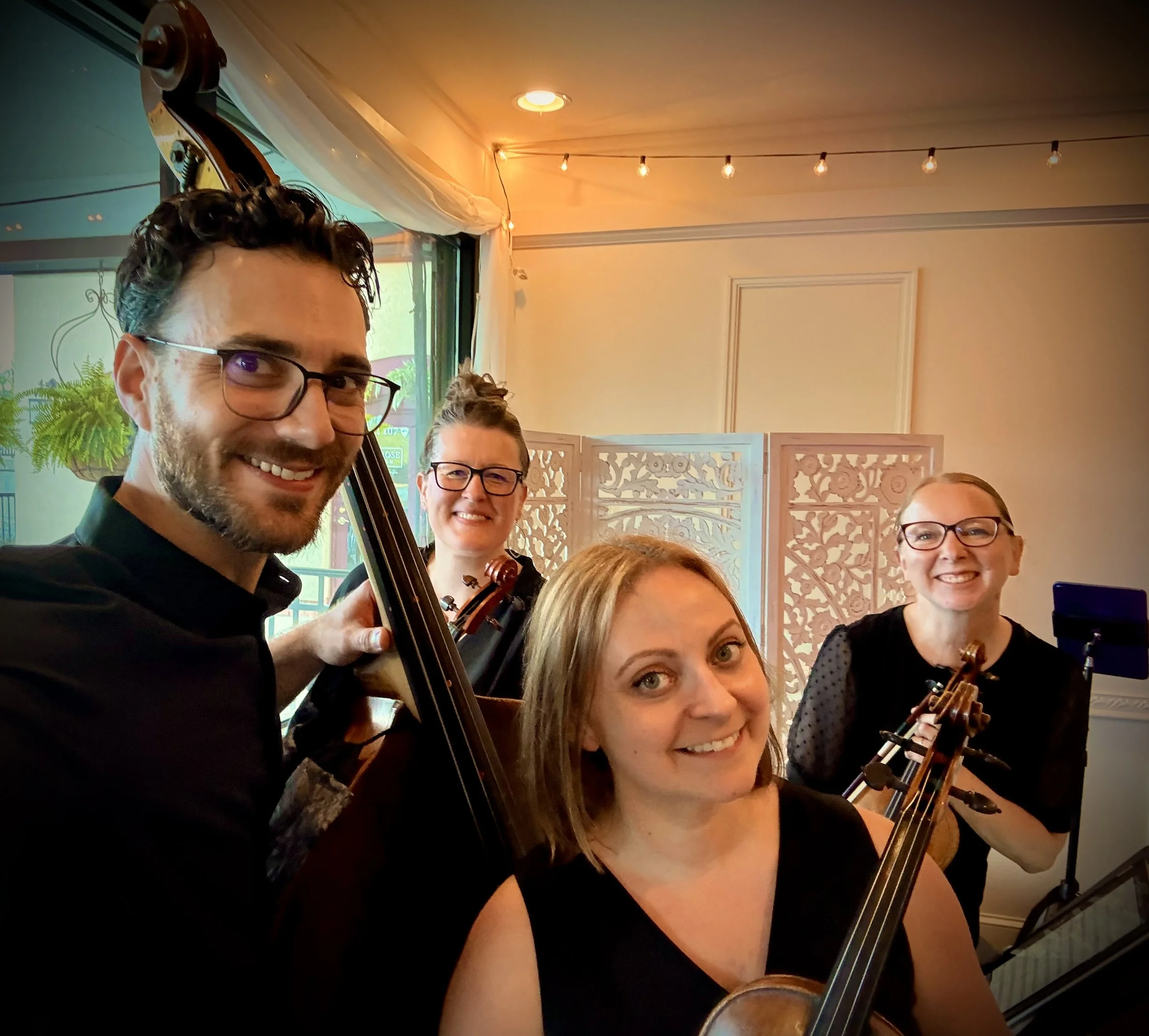 New Vintage Strings Holiday Concert - Friday Live Music in St. Charles