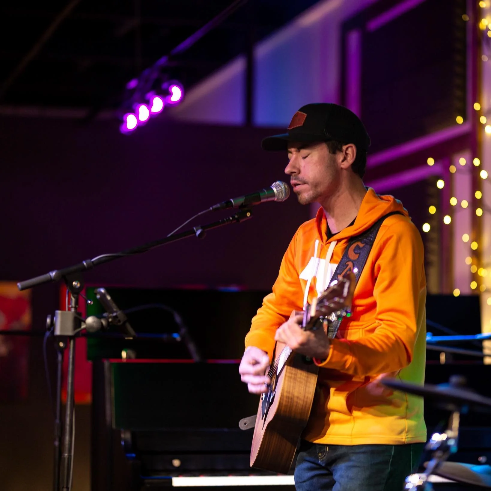 Christian Alan Hansen - Live Music in St. Charles