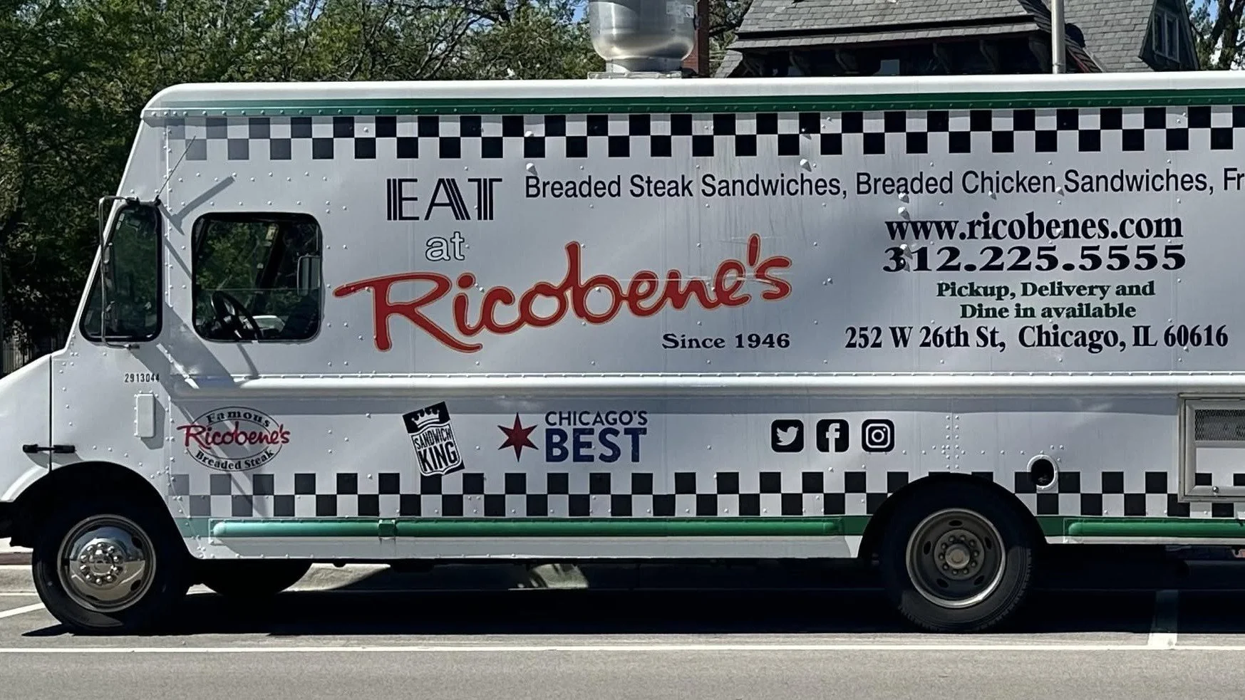Ricobene's Food Truck Returns to St. Charles on Sunday Oct 25!