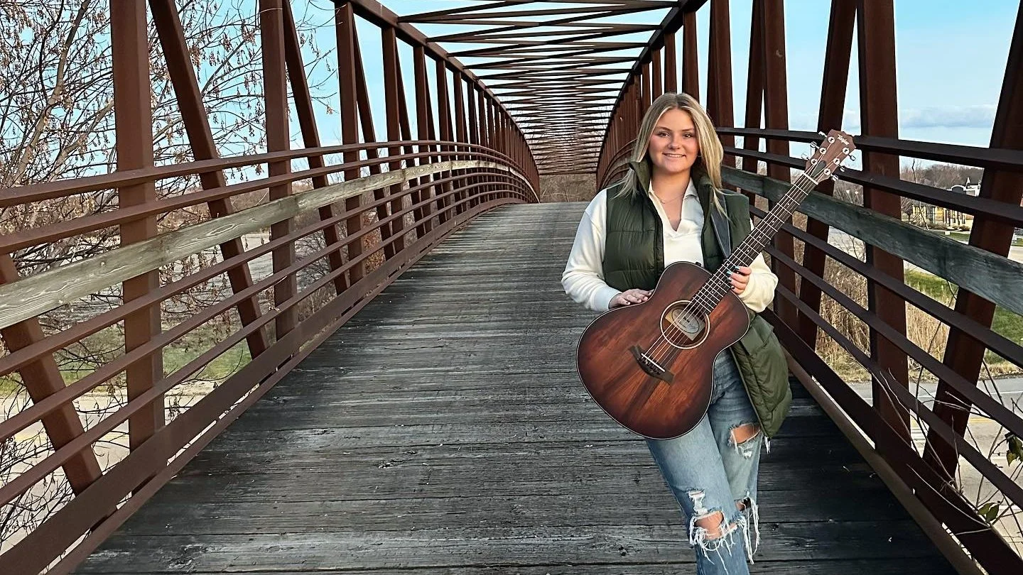 Shea Marie live at Riverlands Sunday, Aug 2, 1pm!