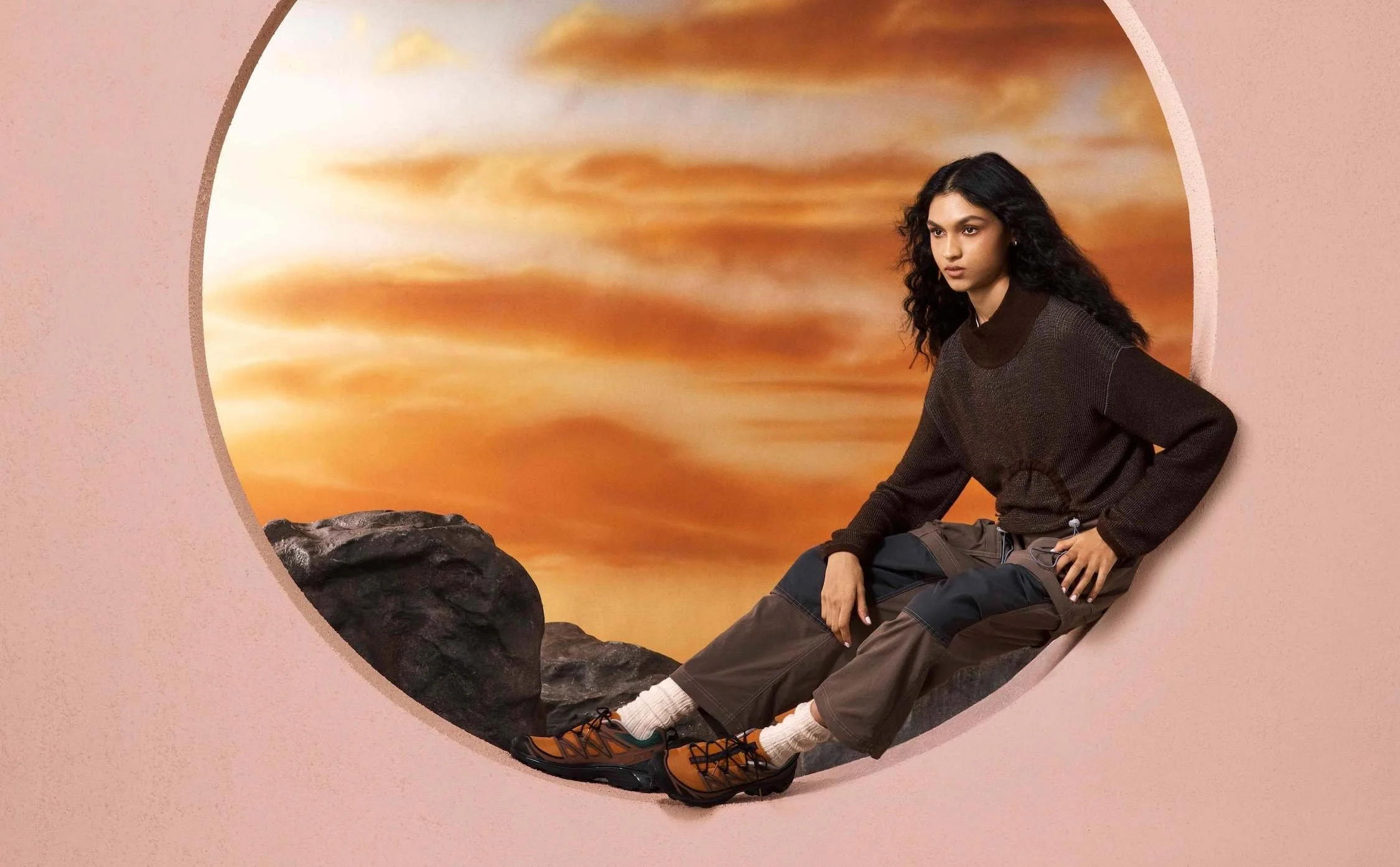 8'x 8' circle wall, textured wall 