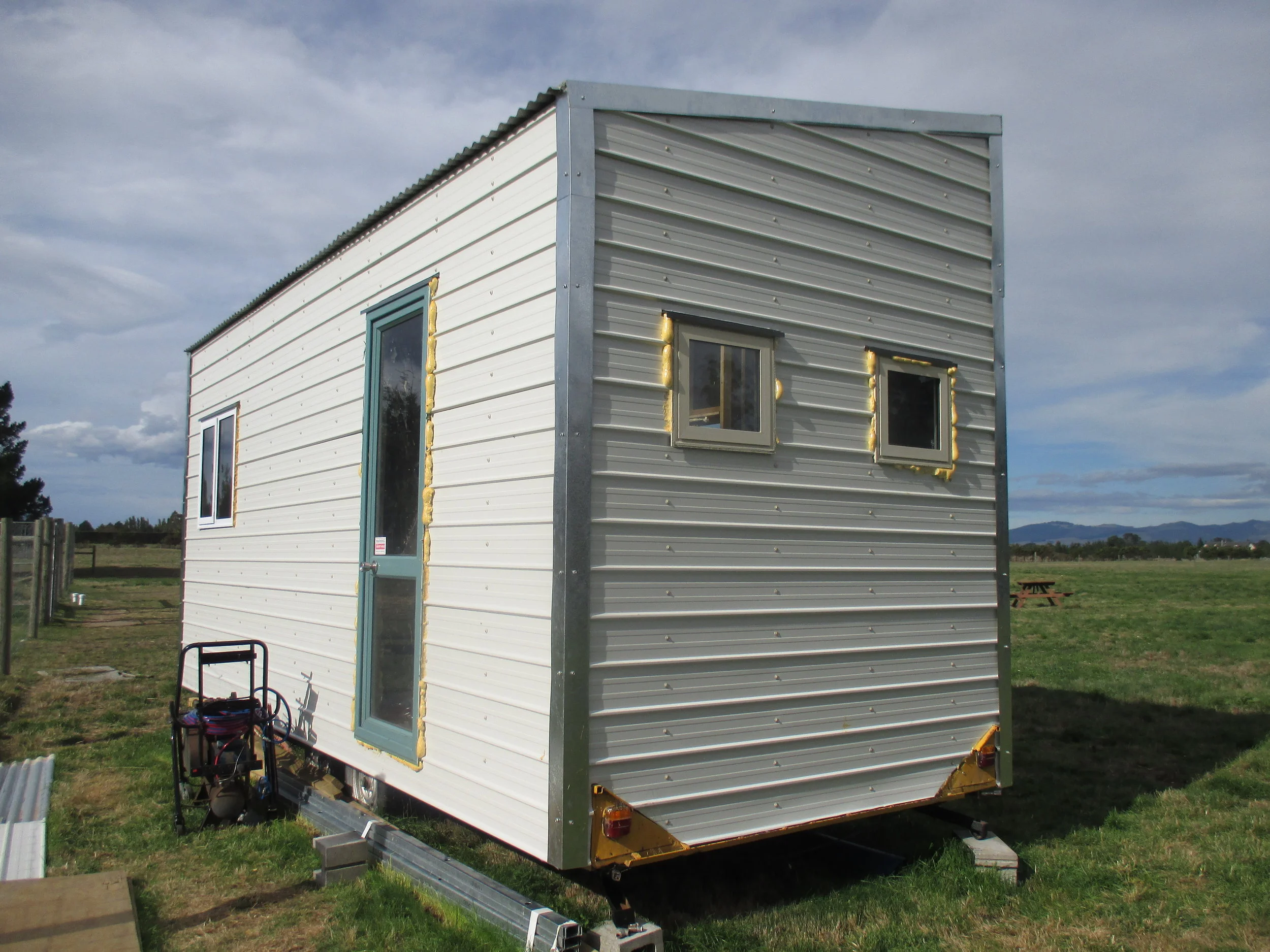 Roof and corner flashing