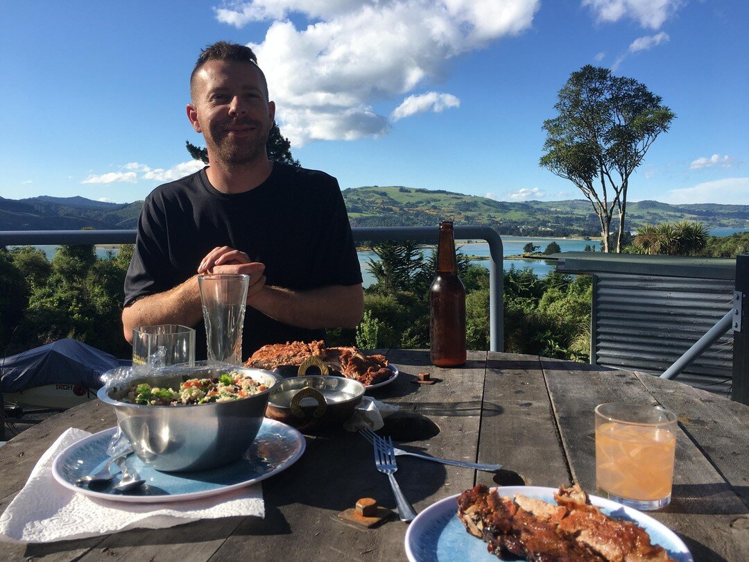 Throwback: Patty Cakes pleased as punch with his lunch.
.
.
.
.
.
.
.
#ribs #bbq #babybackribs #kiwibbq #blueskinbay #waitati #newzealand #nz #dunedin #otago #southislandtinyhouse #smilesallaround #summerday #hotboysummer #homebrew #summersalad #kiwi