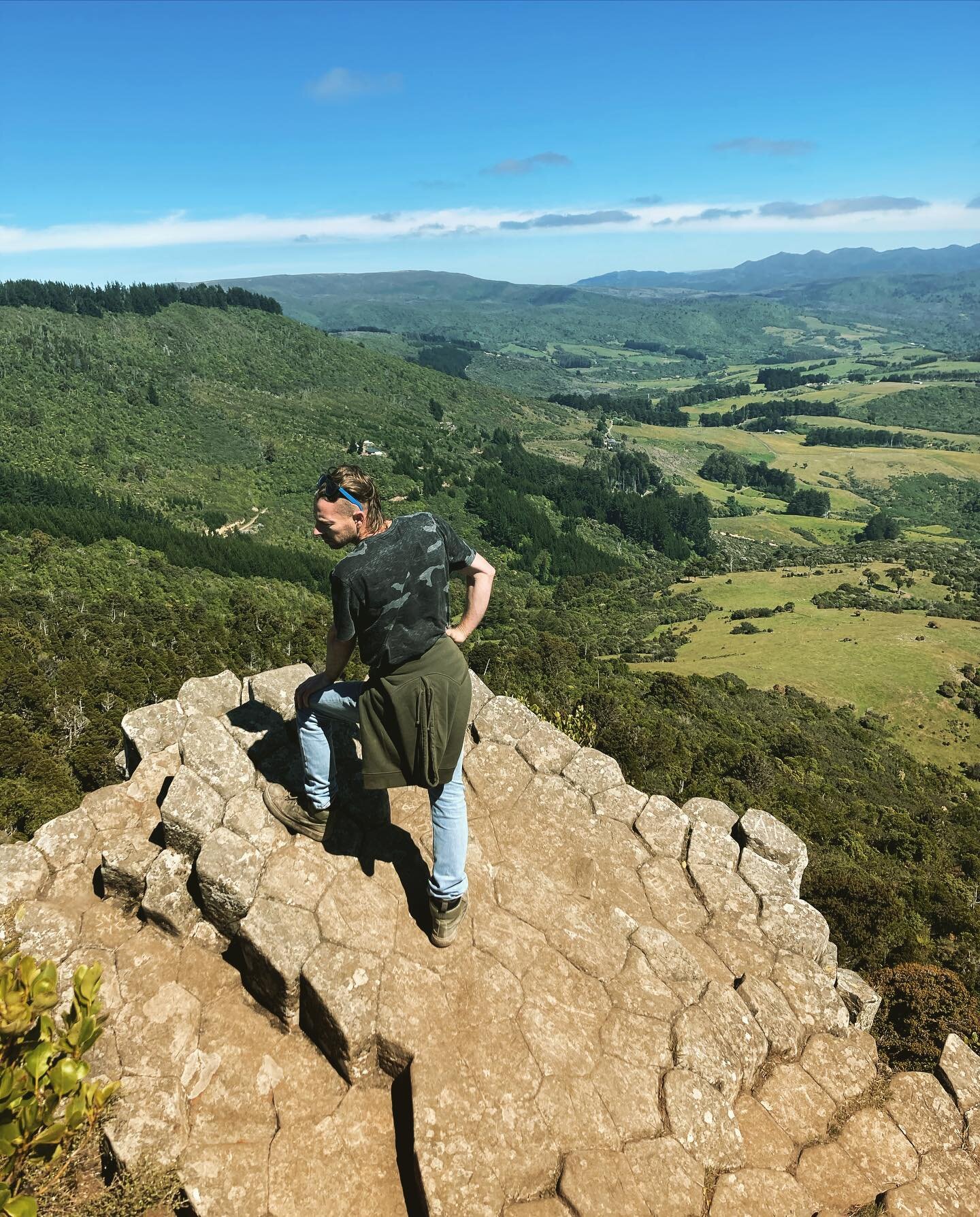 Don&rsquo;t look down ! #mountaintop #mountcargill #organpipes #cargill #endof2020 #2021goals 
#dunedin #dunedinsummer #dunnerstunner #pland