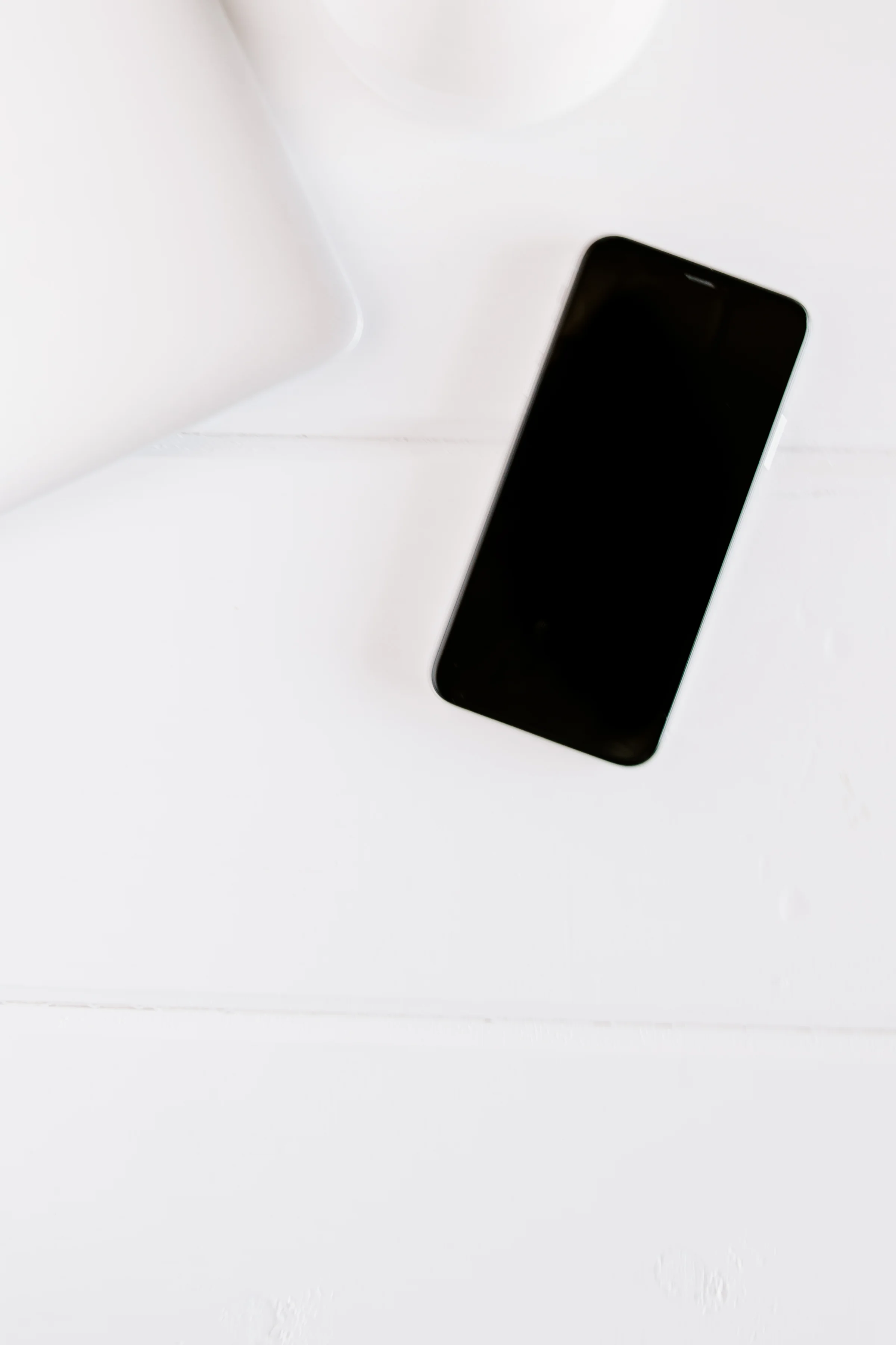 PBD-FarmhouseiPhone-Mockups-10.jpg