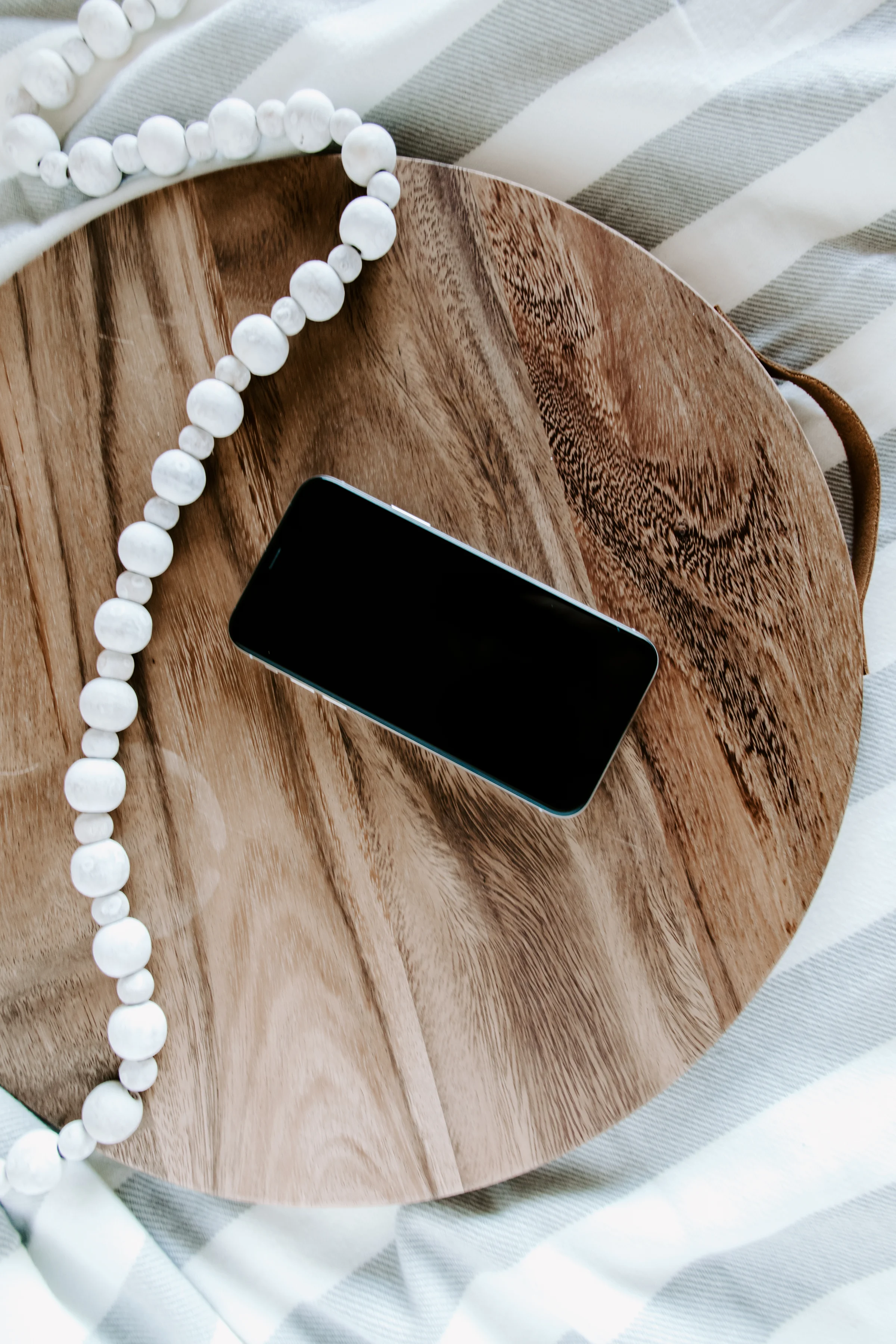 PBD-FarmhouseiPhone-Mockups-30.jpg