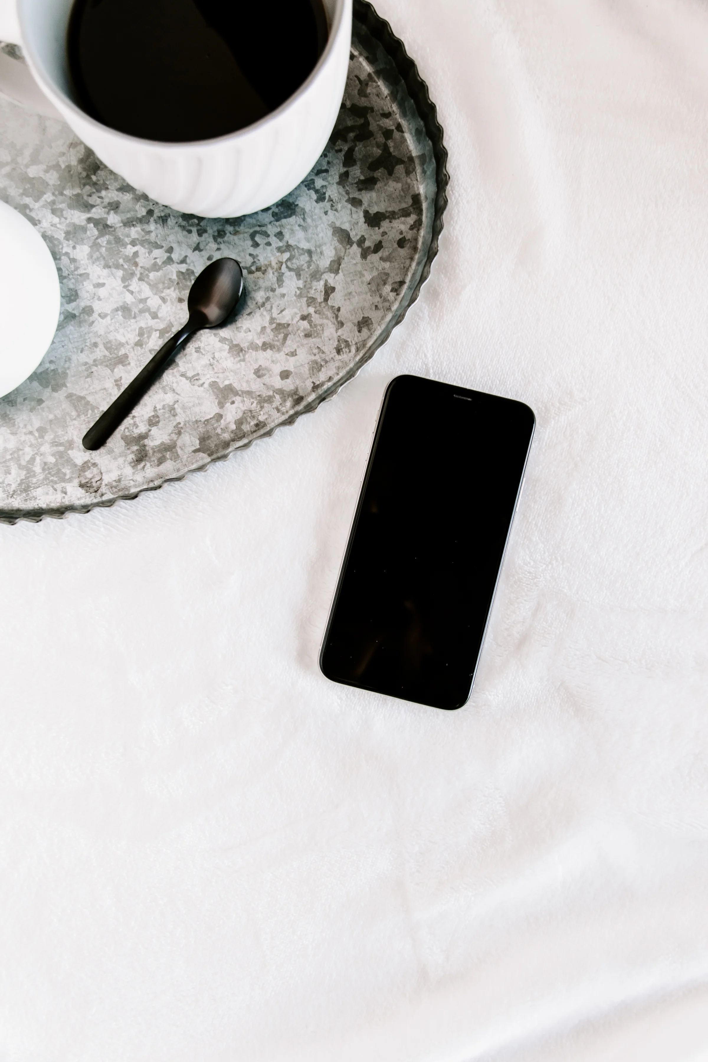 PBD-FarmhouseiPhone-Mockups-37.jpg