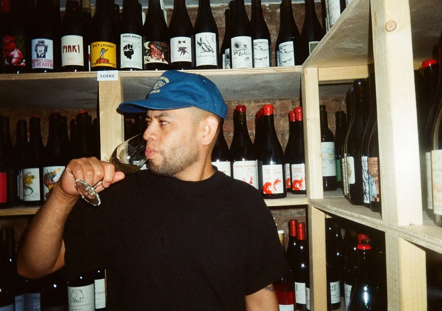 lil impromptu photoshoot in a nyc wine cellar

thank you @fer010408 for showing me such wonderful hospitality, answering all of my questions + letting me take some snaps of you. this is such a unique place + these shots are some of my fav