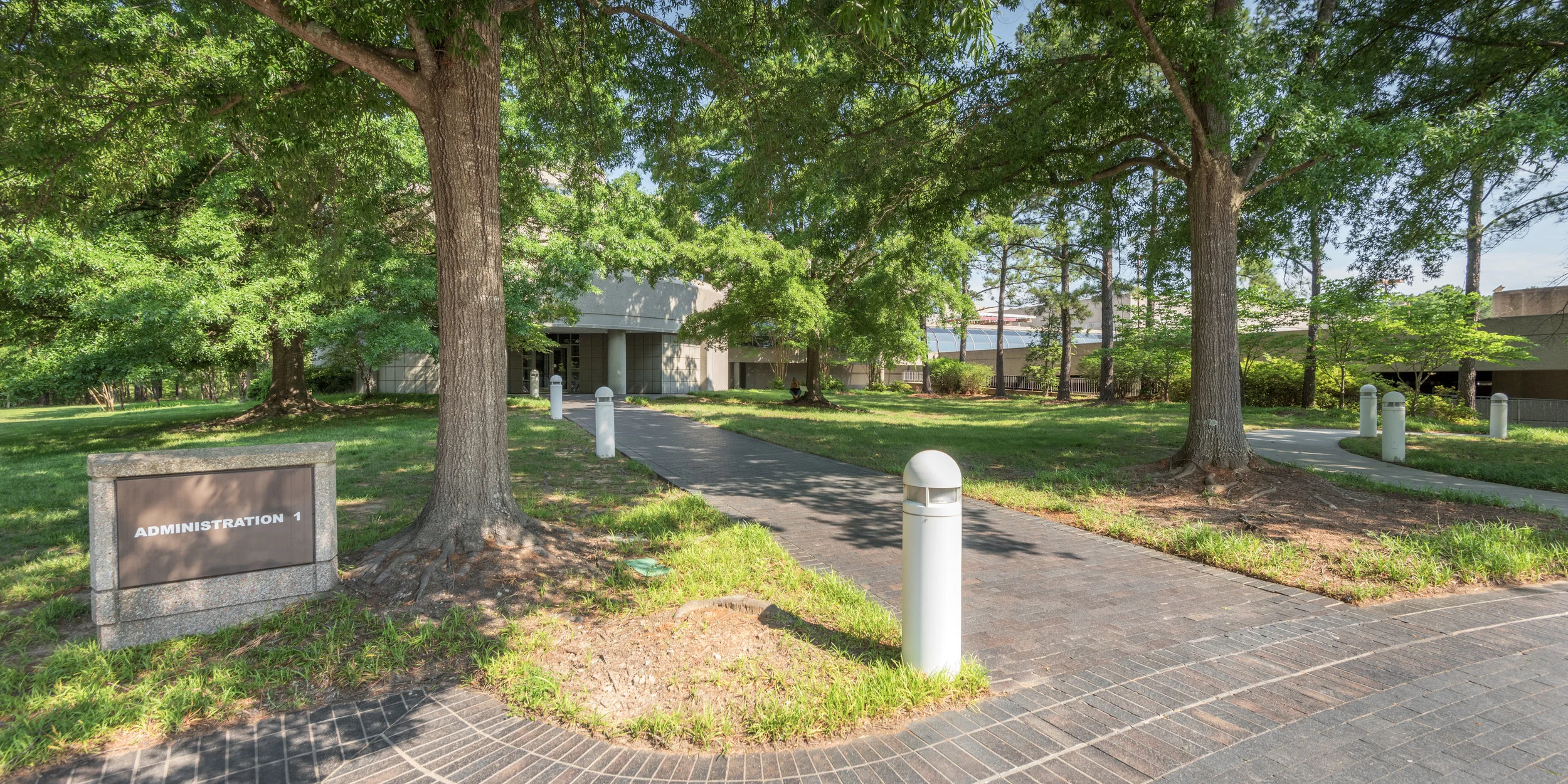 svp-bldg-admin-ext-2_0805b-(ZF-10299-84280-1-002).jpg