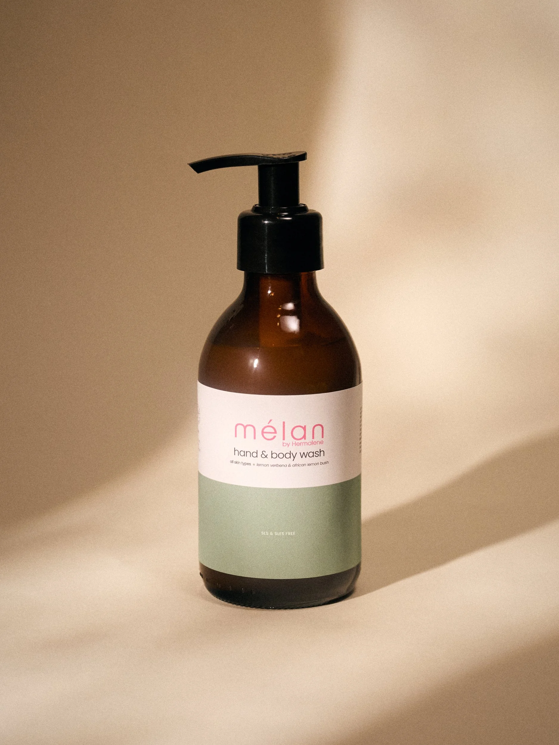 MélanSkincare_CreativeProduct_01Feb2026_MélanSkincare_CreativeProduct_01Feb2026_Shot_01_0010_2500x2000px.jpg