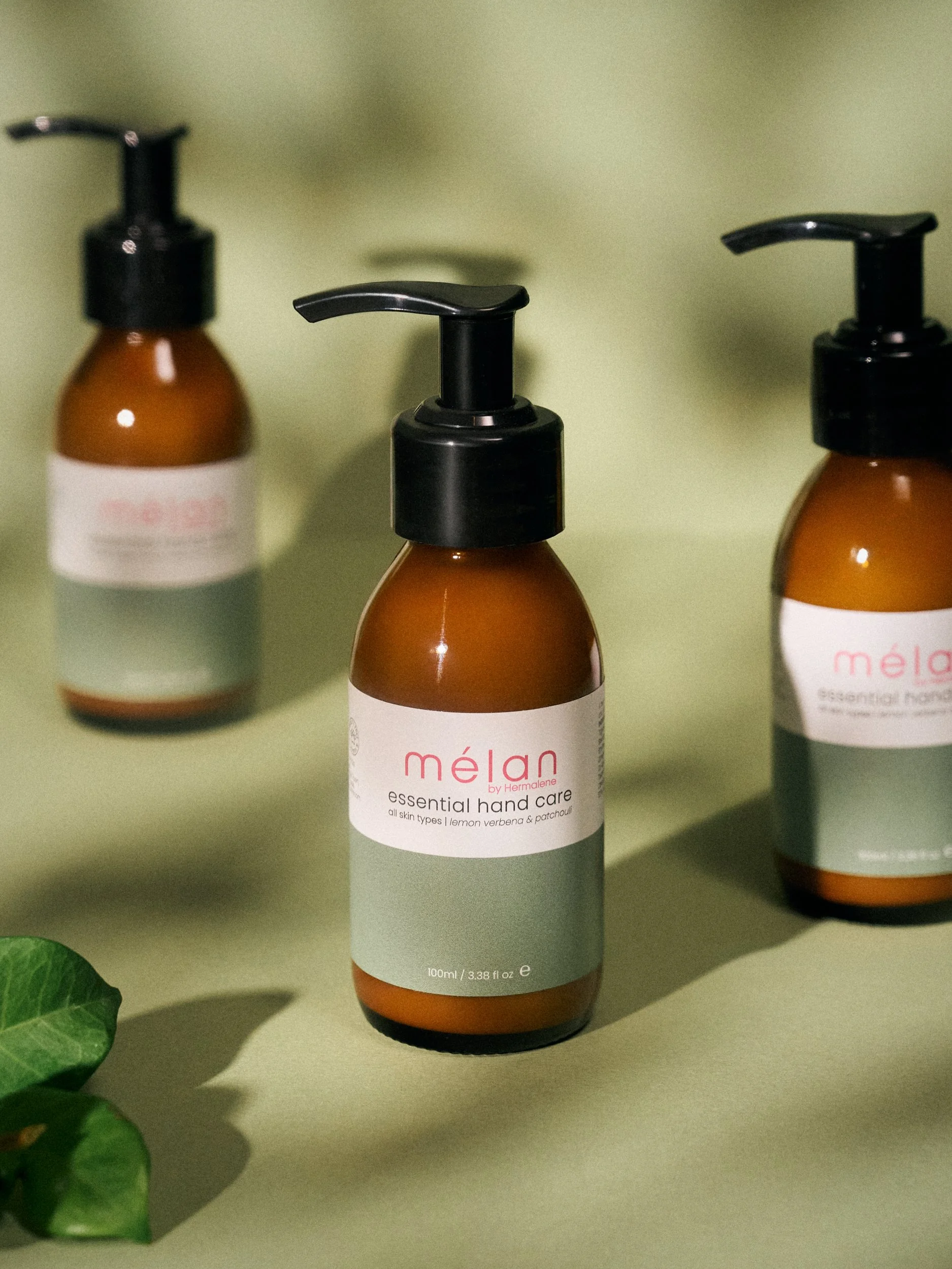 MélanSkincare_CreativeProduct_01Feb2026_MélanSkincare_CreativeProduct_01Feb2026_Shot_05_0027_2500x2000px.jpg