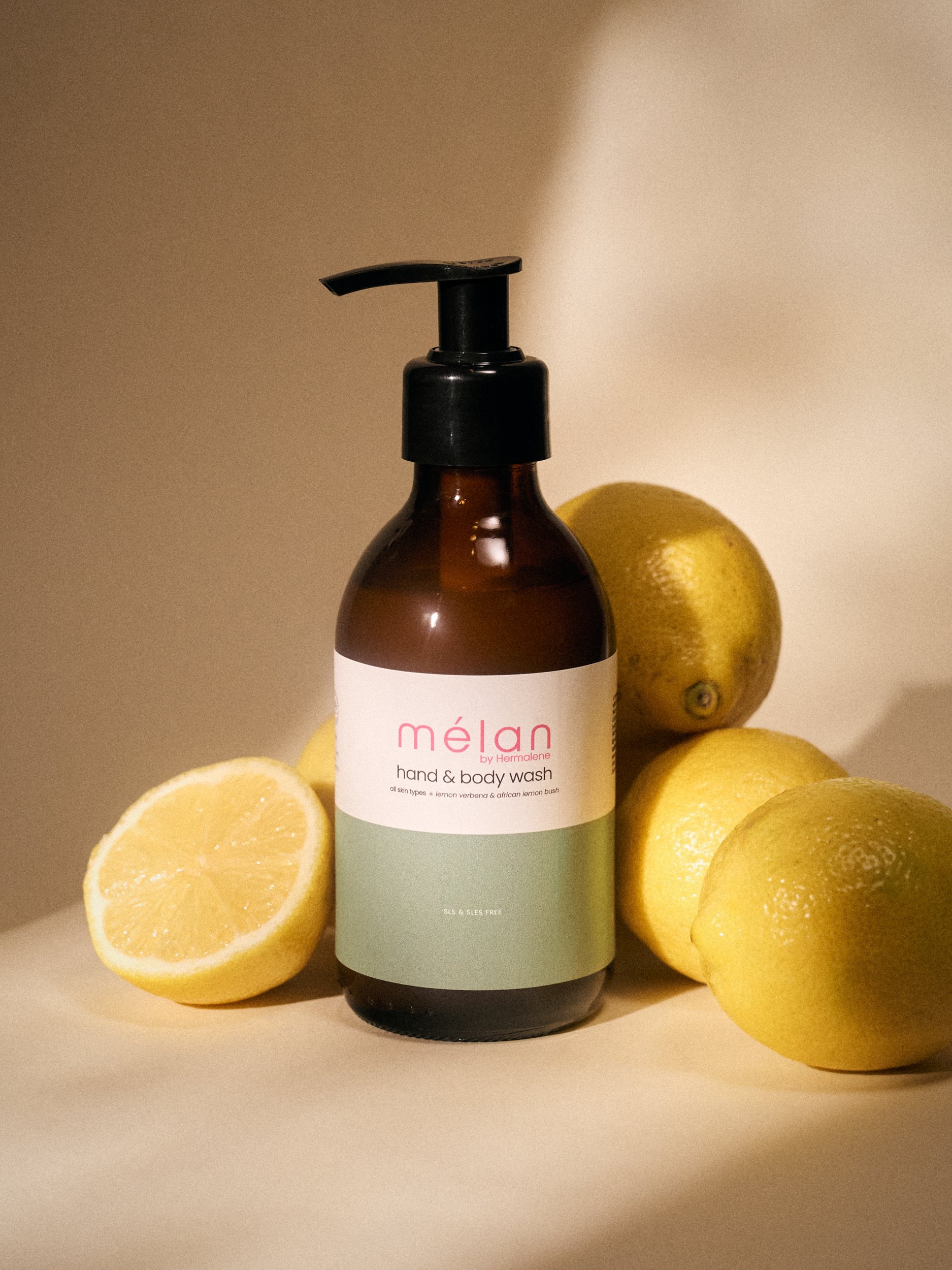MélanSkincare_CreativeProduct_01Feb2026_MélanSkincare_CreativeProduct_01Feb2026_Shot_01_0033_2500x2000px.jpg