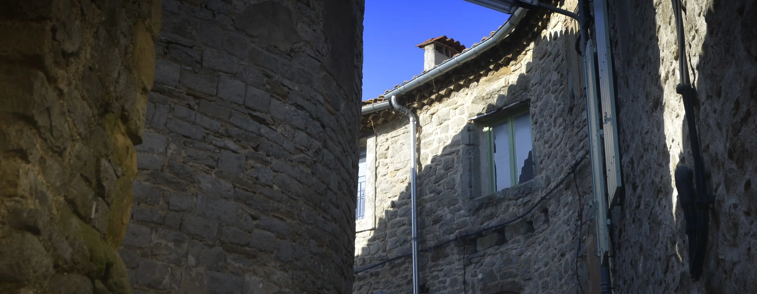HISTOIRE-bas-light.jpg