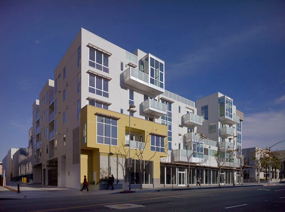DFH-Architects-525-Santa-Monica-Mixed-Use-02.jpg