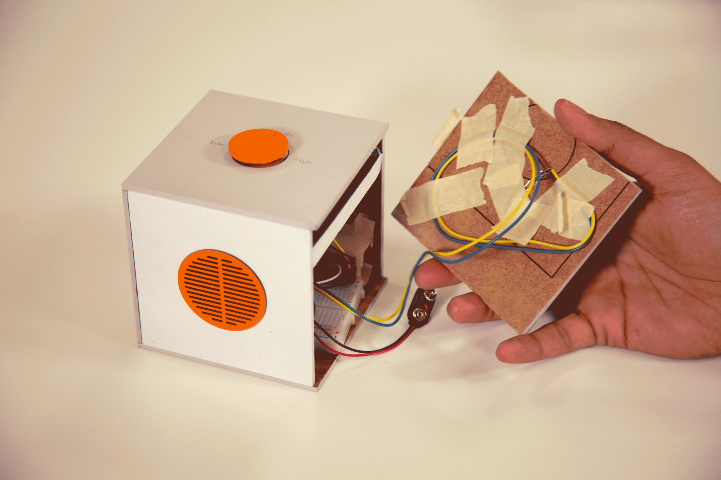  First prototype: Sound sensor with sensitivity setting 