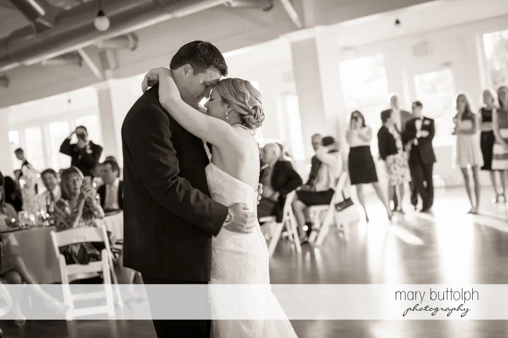 Couple get romantic on the dance floor at Emerson Park Pavilion Wedding