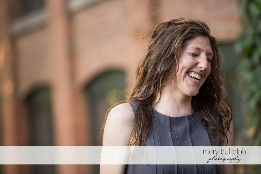 Woman remembers a funny incident during the photo shoot at Franklin Square Engagement
