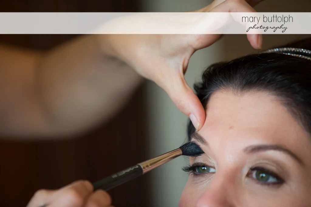 Bride gets a makeover at the Inns of Aurora Wedding