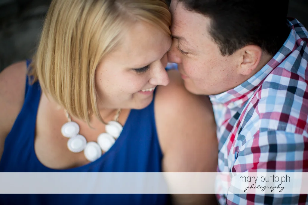 Couple get up close and personal at Skaneateles Lake Engagement