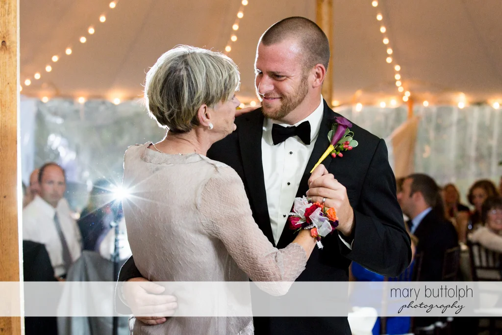 Groom dances with his mother at Anyela's Vineyards Wedding