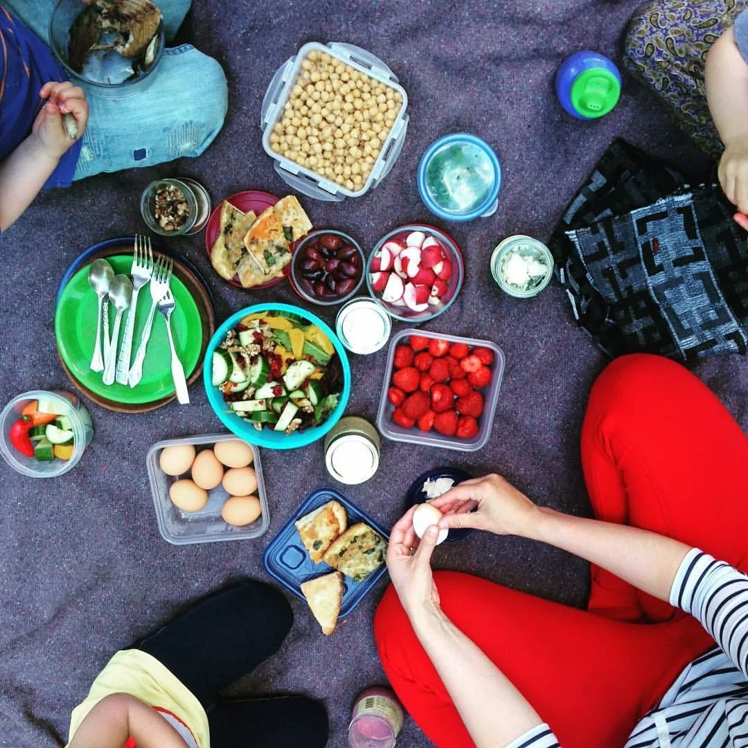 Chickpeas, olives, radishes, strawberries, eggs, salad, leftover pizza. I think Cash (top L) is eating smoked mackerel.
