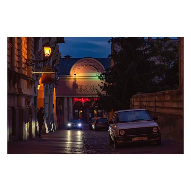 #Nightfall in #P&eacute;cs, southern #Hungary.

#EU #Europe #EuropeanUnion #documentary #documentaryphotography #urbanlandscape #urbanlandscape #urban #travelphotography #travelphoto #Travel #nightphotography #night #nikon #ig_onstandby #lensculture 
