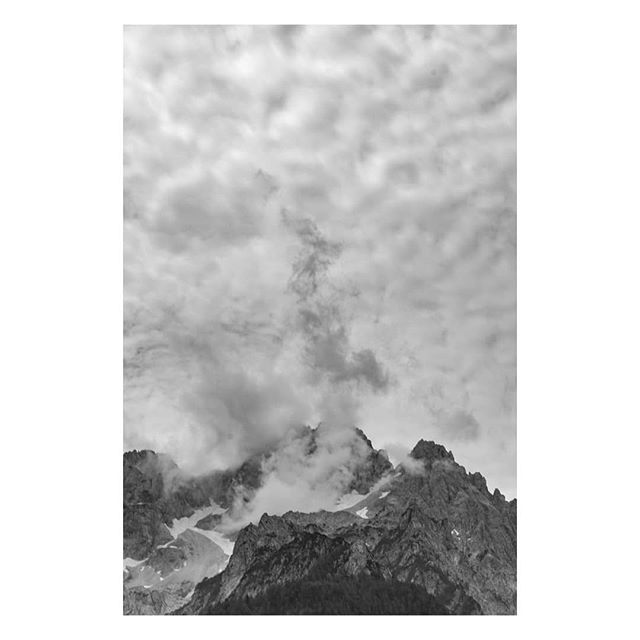 Clouds above the Slovenian Alps.

#EU #Europe #EuropeanUnion #Slovenia #triglav #landscape #landscapephotography #documentary #documentaryphotography #Travel #travelphotography #travelphoto #bnw #bnw_life #blackandwhitephotography #igblacknwhite #igt