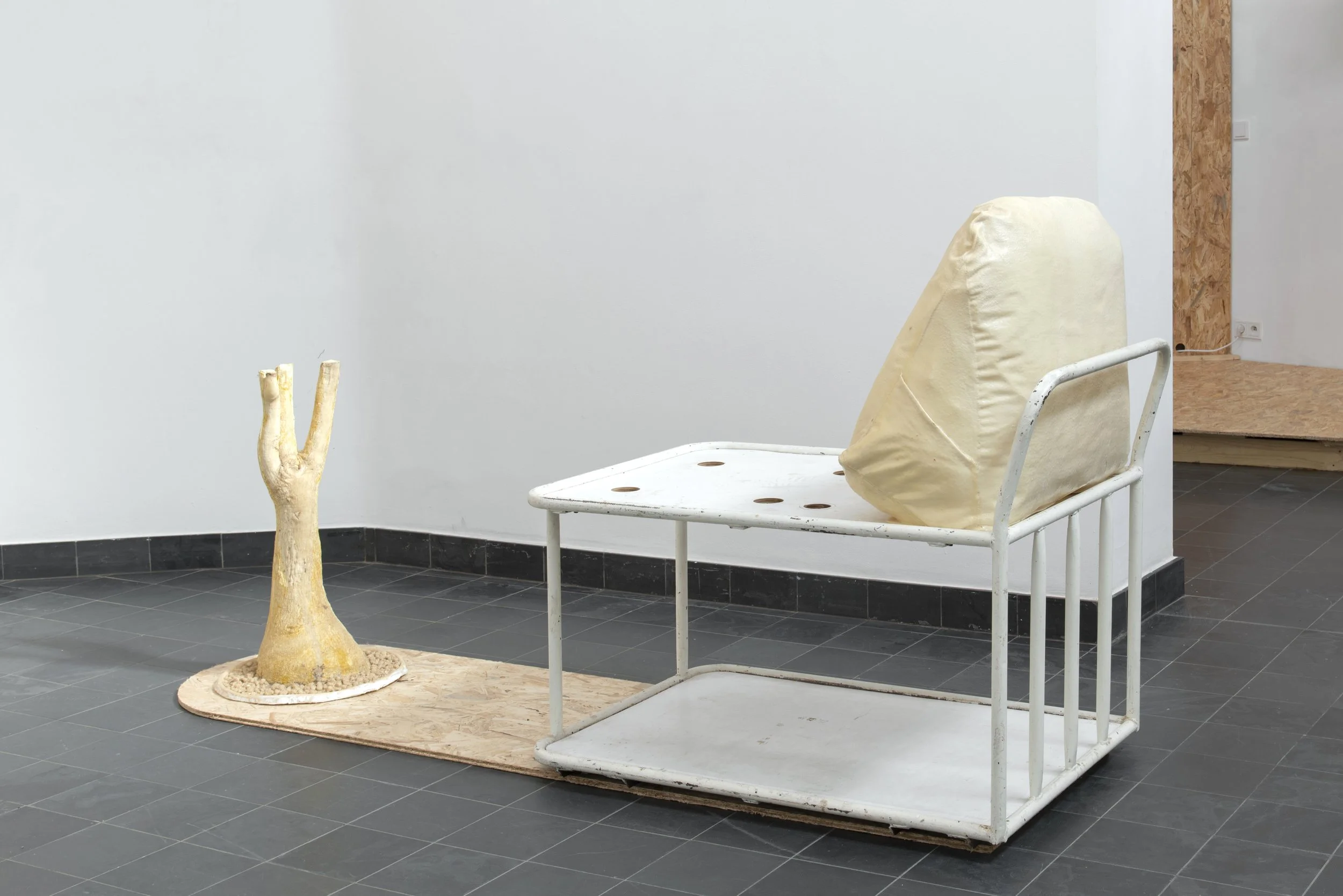 3 Pieter De Clercq - KIOSK - Photo ©Isabelle Arthuis.jpg