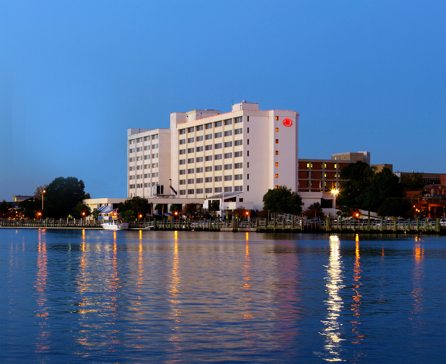 Hilton on the river1.jpg