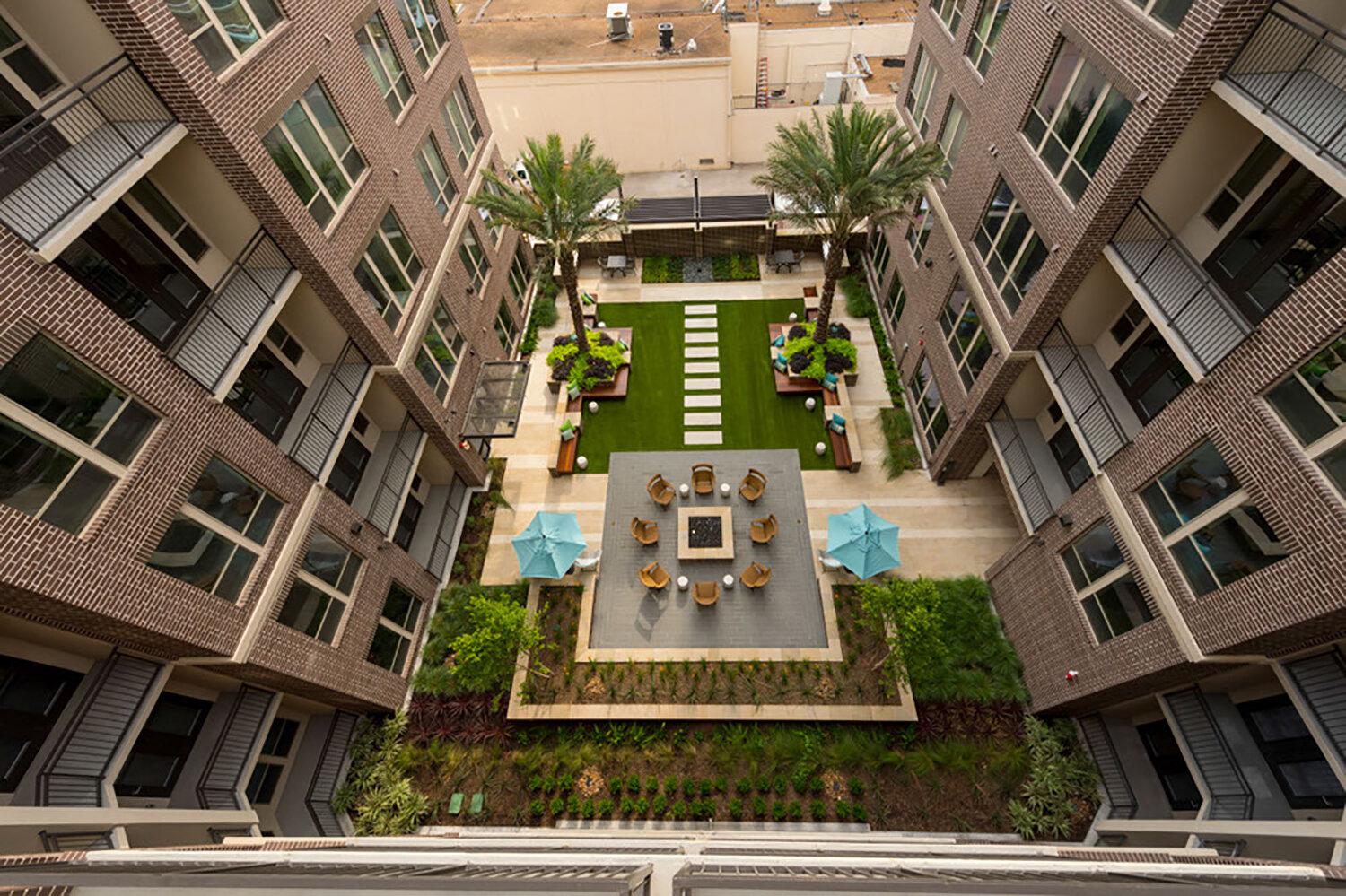  Photo Courtesy of Trammell Crow Residential 