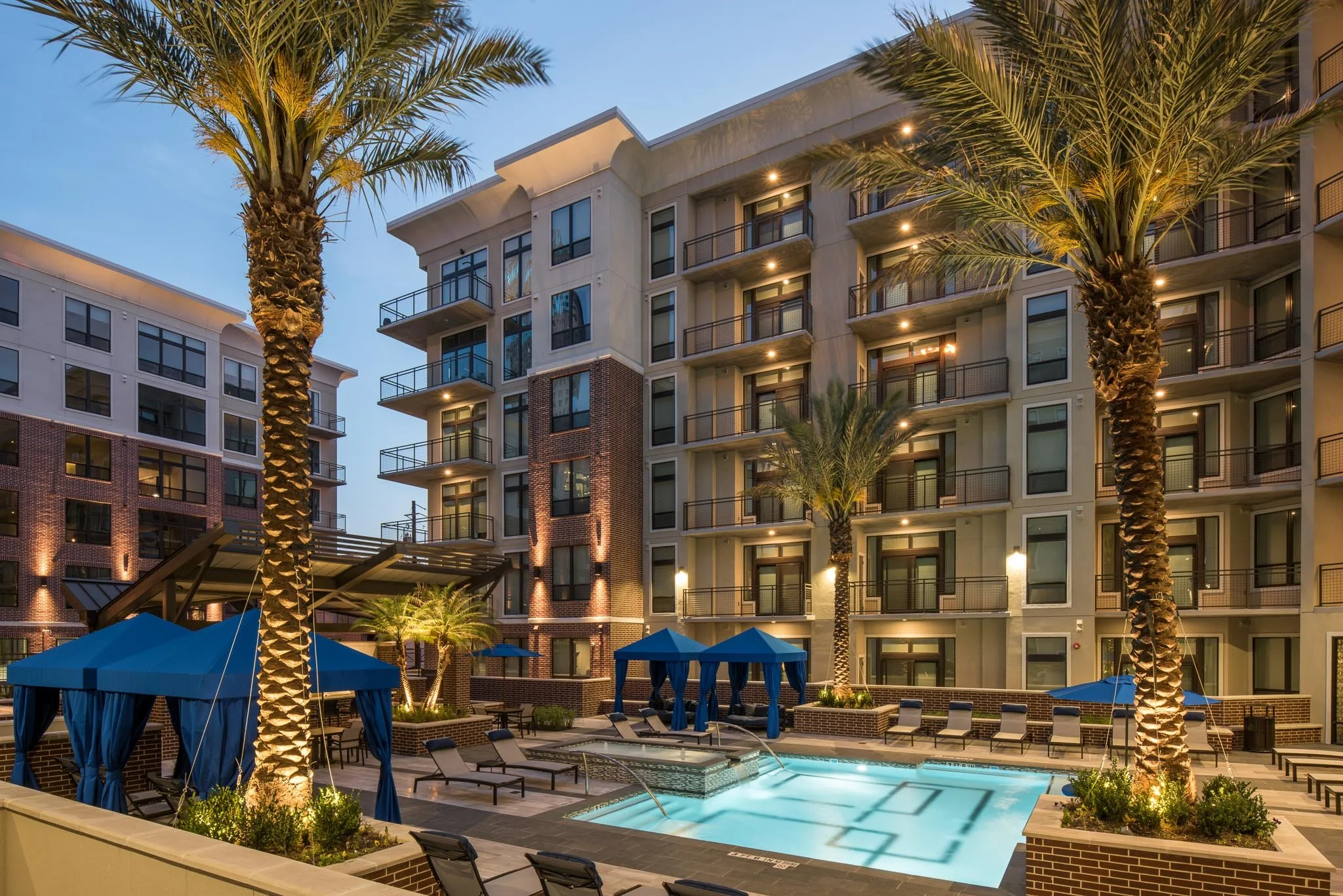 MF MR-14303-Broadstone Skyline-Credit Peter Molick Photography-Small -4.jpg