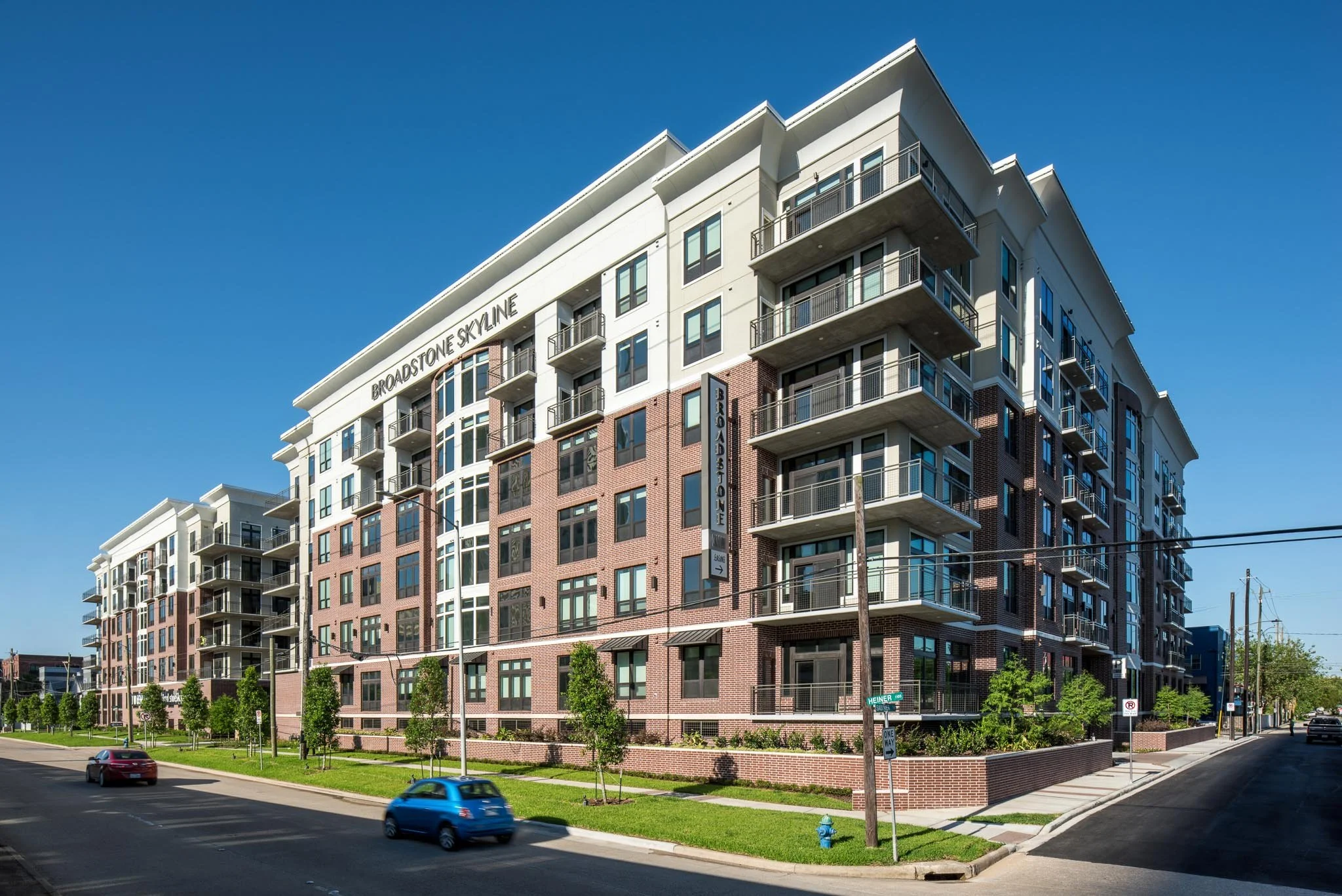 MF MR-14303-Broadstone Skyline-Credit Peter Molick Photography-Small -3.jpg