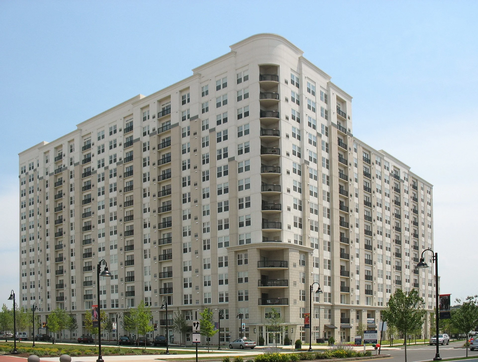 MF HR-08013-101 Park Place C7-Exterior Corner View-Fixed Perspective-Color Corrected-Small.jpg