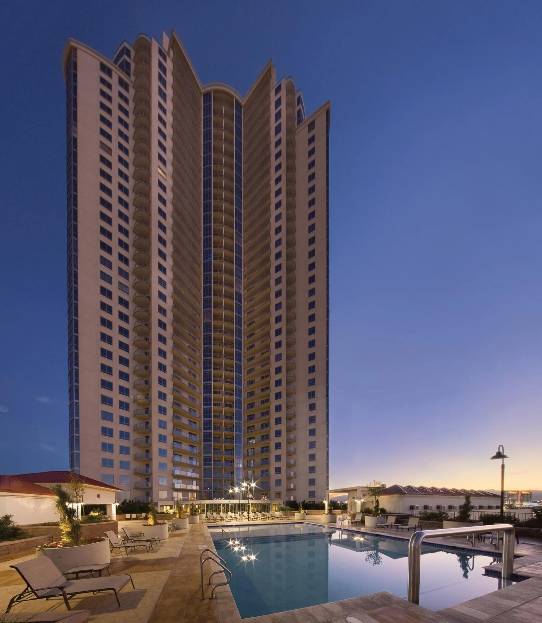 MF HR-04052-Allure-Small-03.jpg