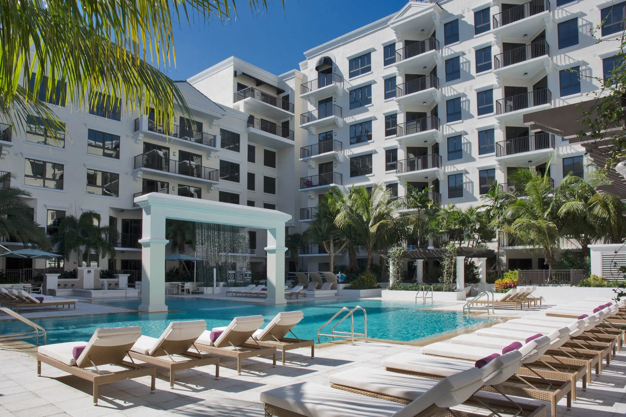 MF HR-13325-Joya-CREDIT Cheryl Stieffel At Sign Miami in Focus-2-Small.jpg