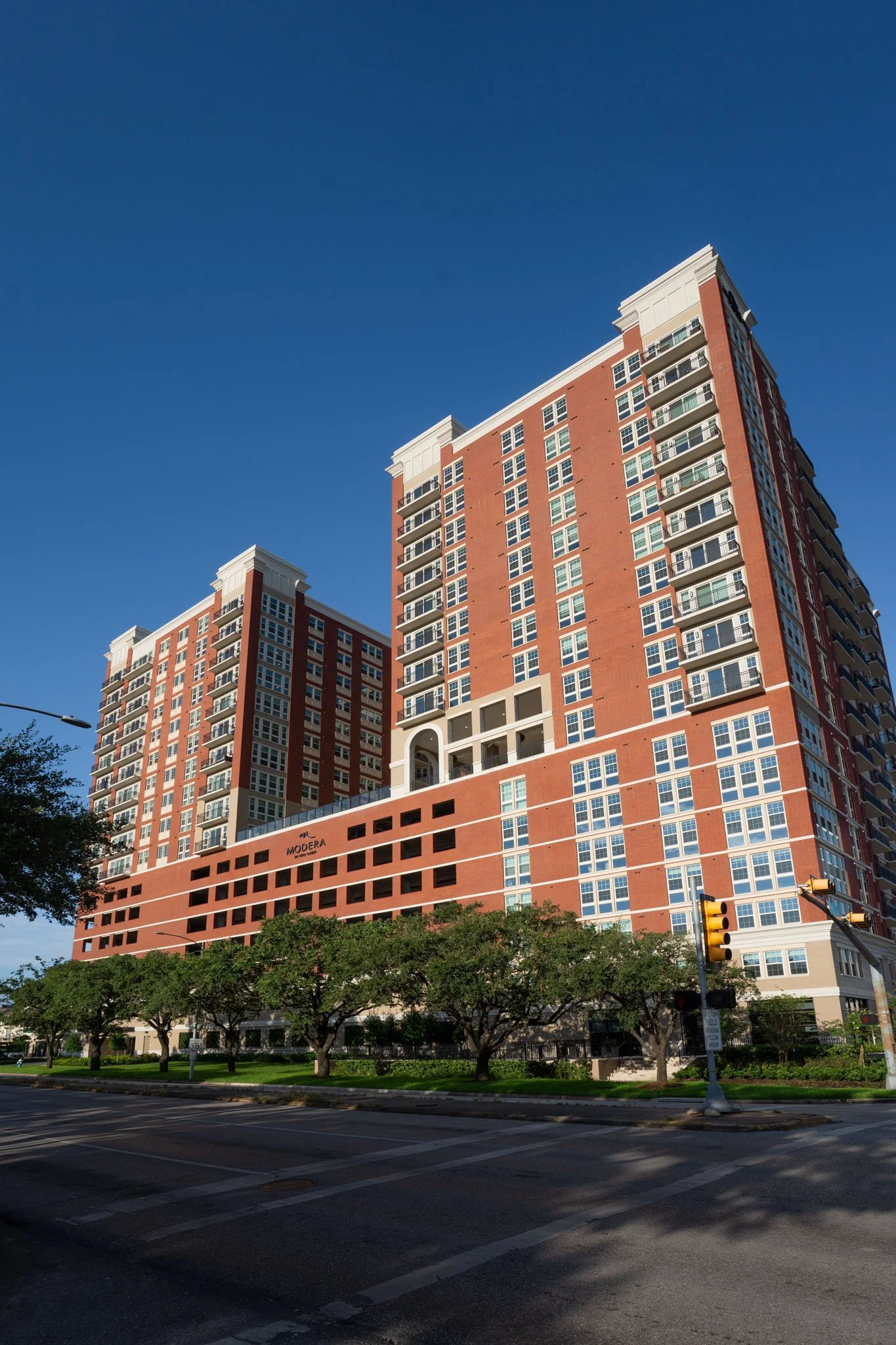 MF HR-19035-Modera Waugh-Exterior (6)-Small.jpg