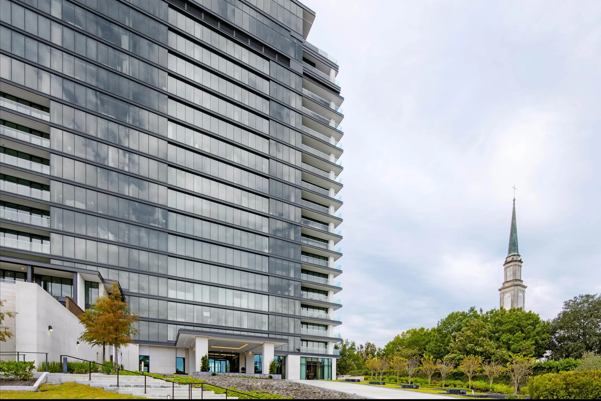 MF HR-14332-The River Oaks-CREDIT Eric Laignel-06-Small.jpg