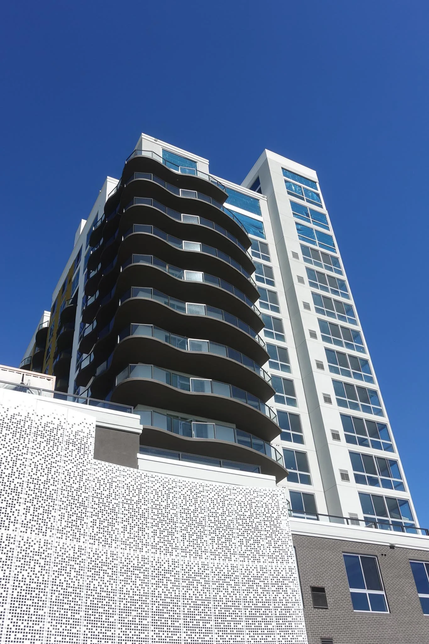 MF HR-18042-Escape at Harbor Point-Small-15.jpg