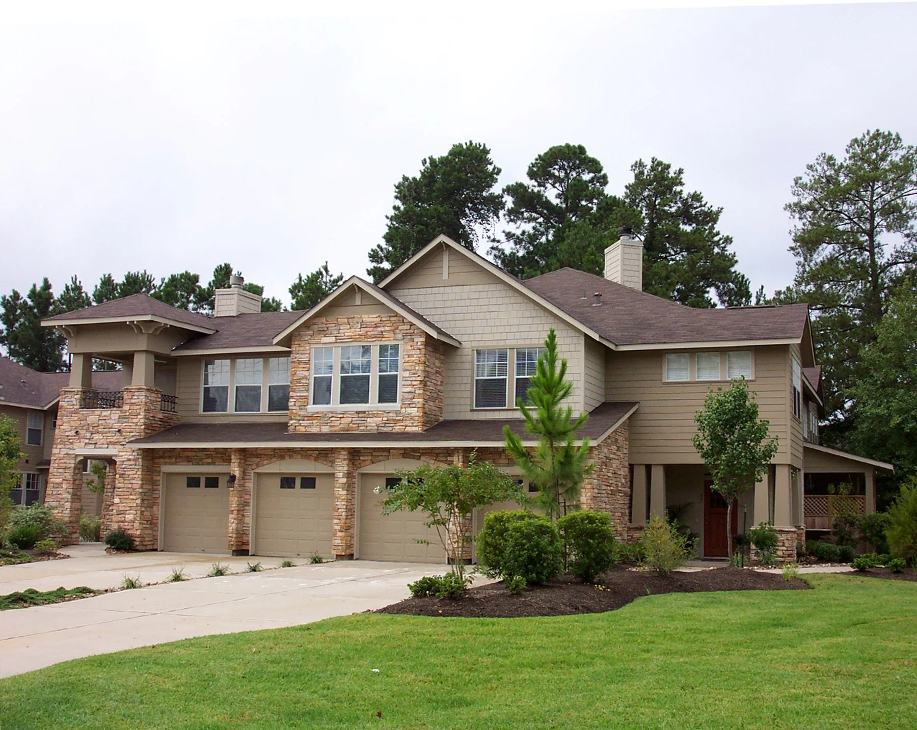 RES-Stonemill Courts-1.jpg