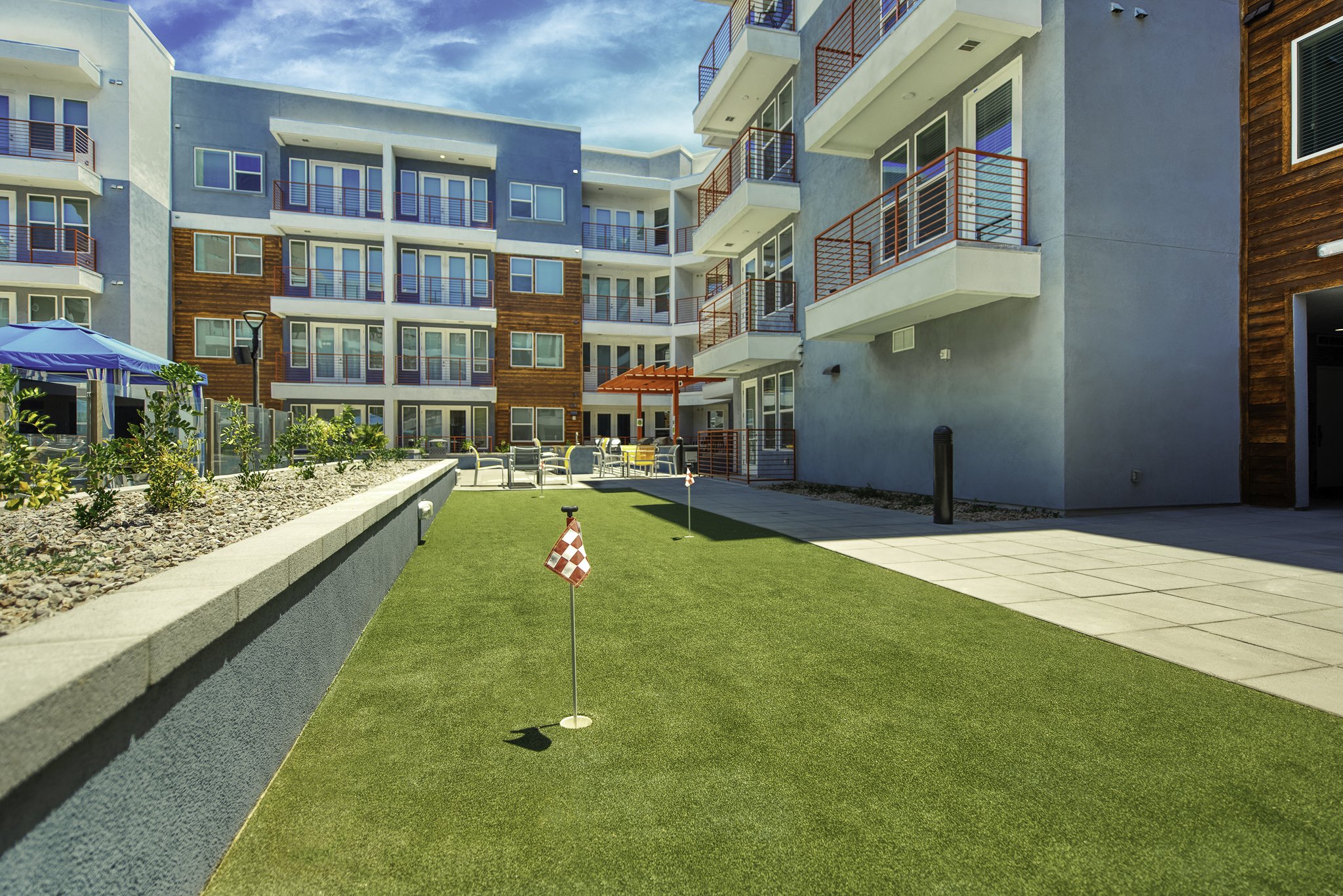 MF MU-17127-Centra-Web-4.jpg