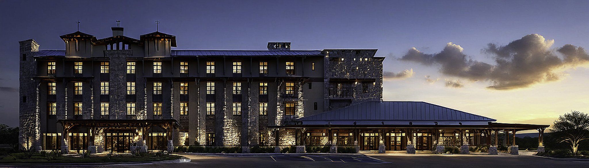 Arch Ray Hotel