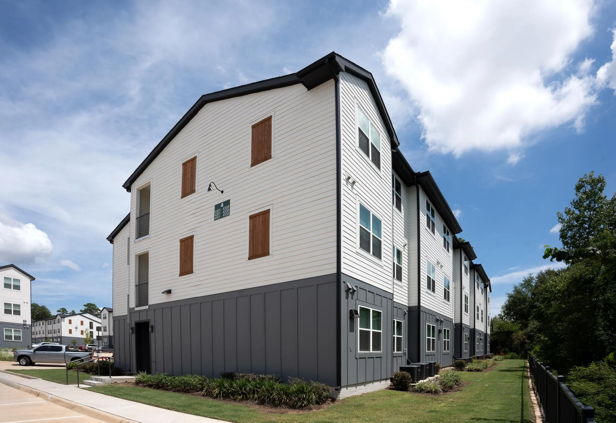 MF LR-21047-Prose in the Pines-Small-11.jpg