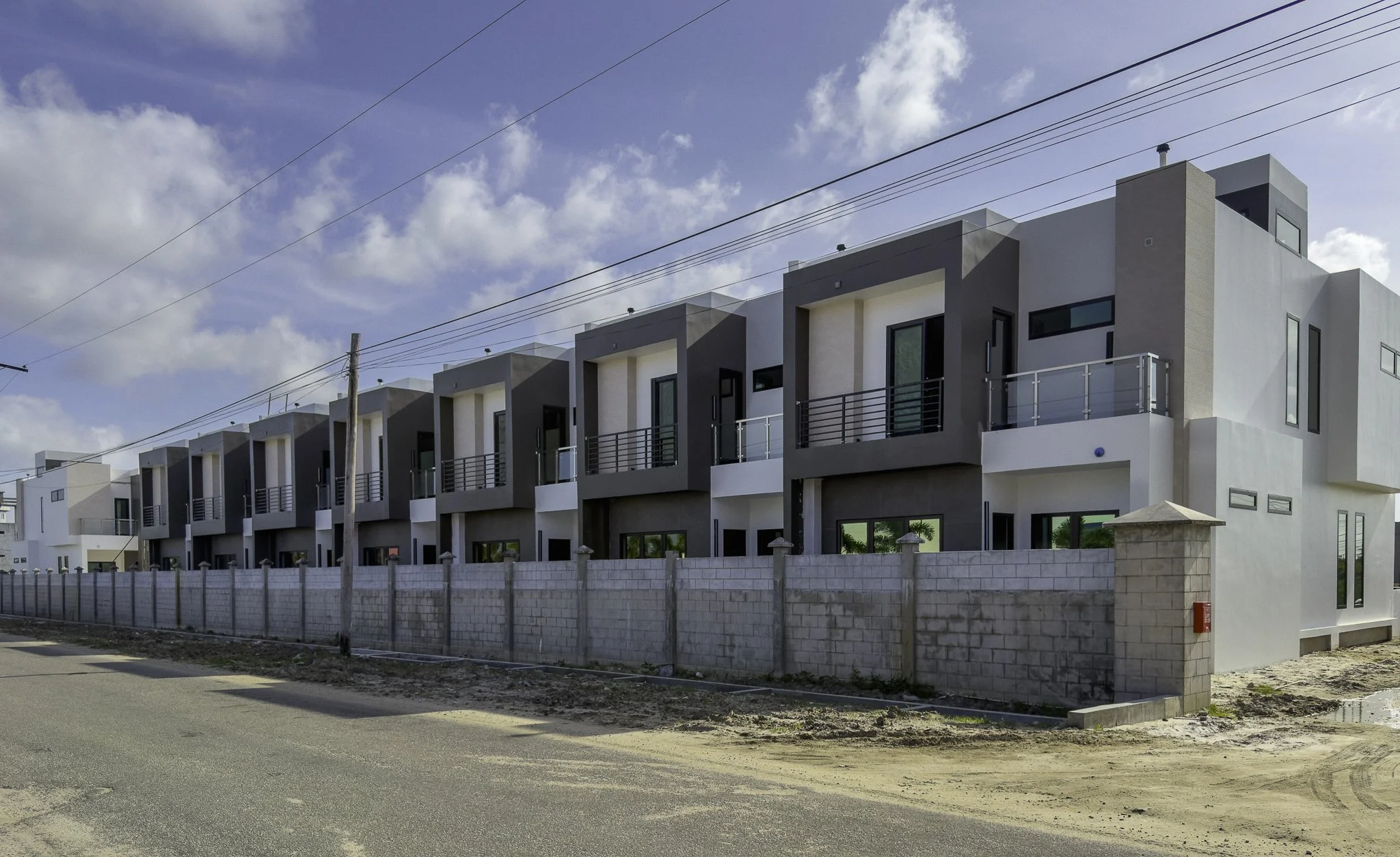 MF LR-23032-The Hills Frmr Turkeyen Construction-Small-6.jpg